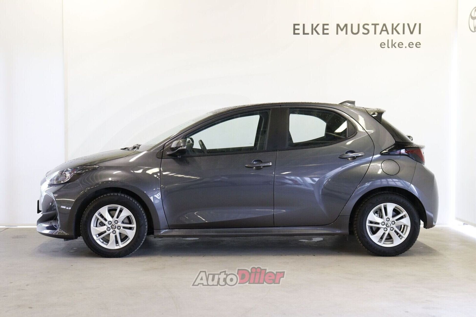Toyota Yaris Active 1.5 68kW 2025, photo 3/10
