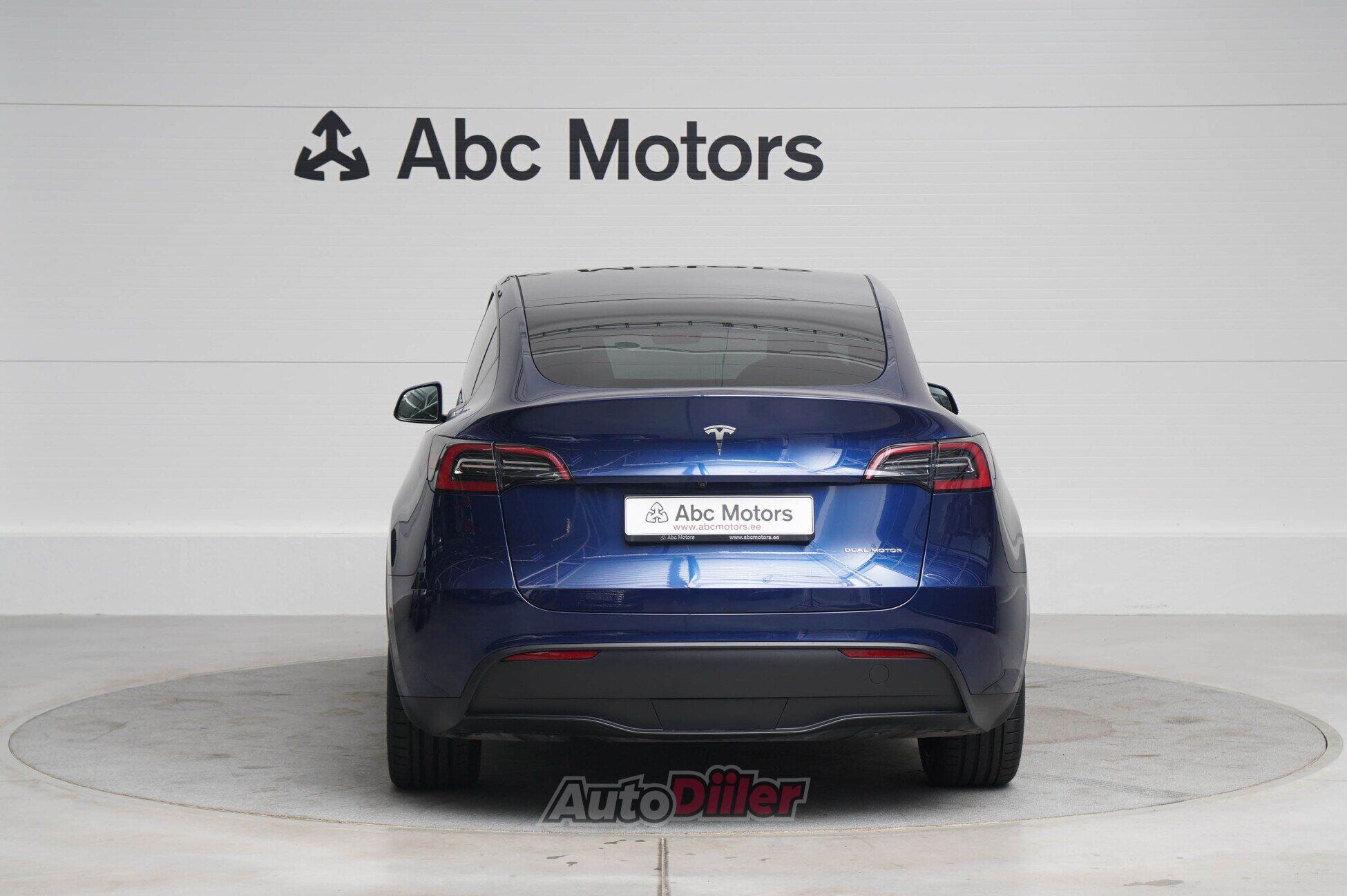 Tesla Model Y 2024, photo 5/10