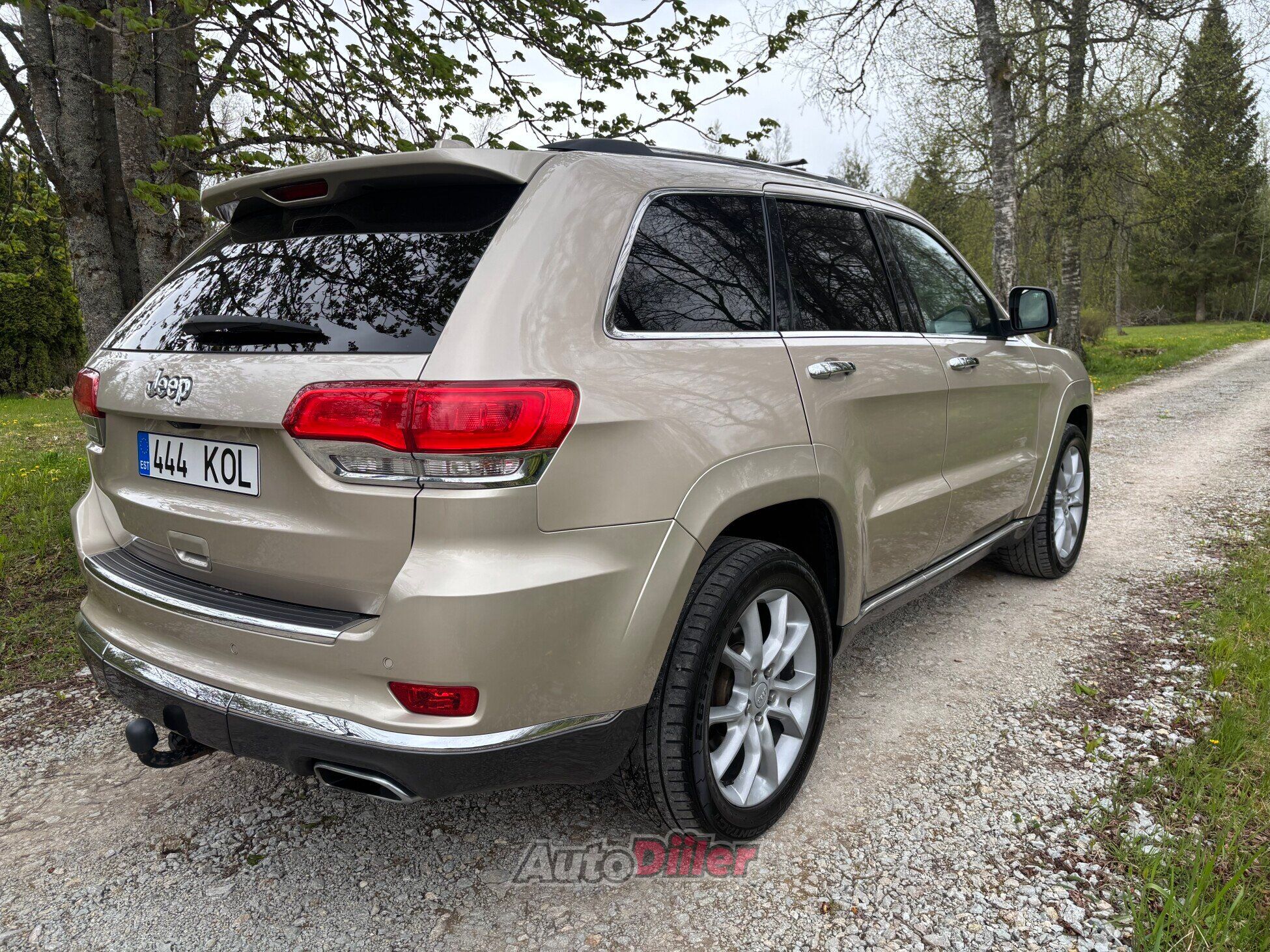 Jeep Grand Cherokee Summit 3.0 184kW 2013, photo 3/7