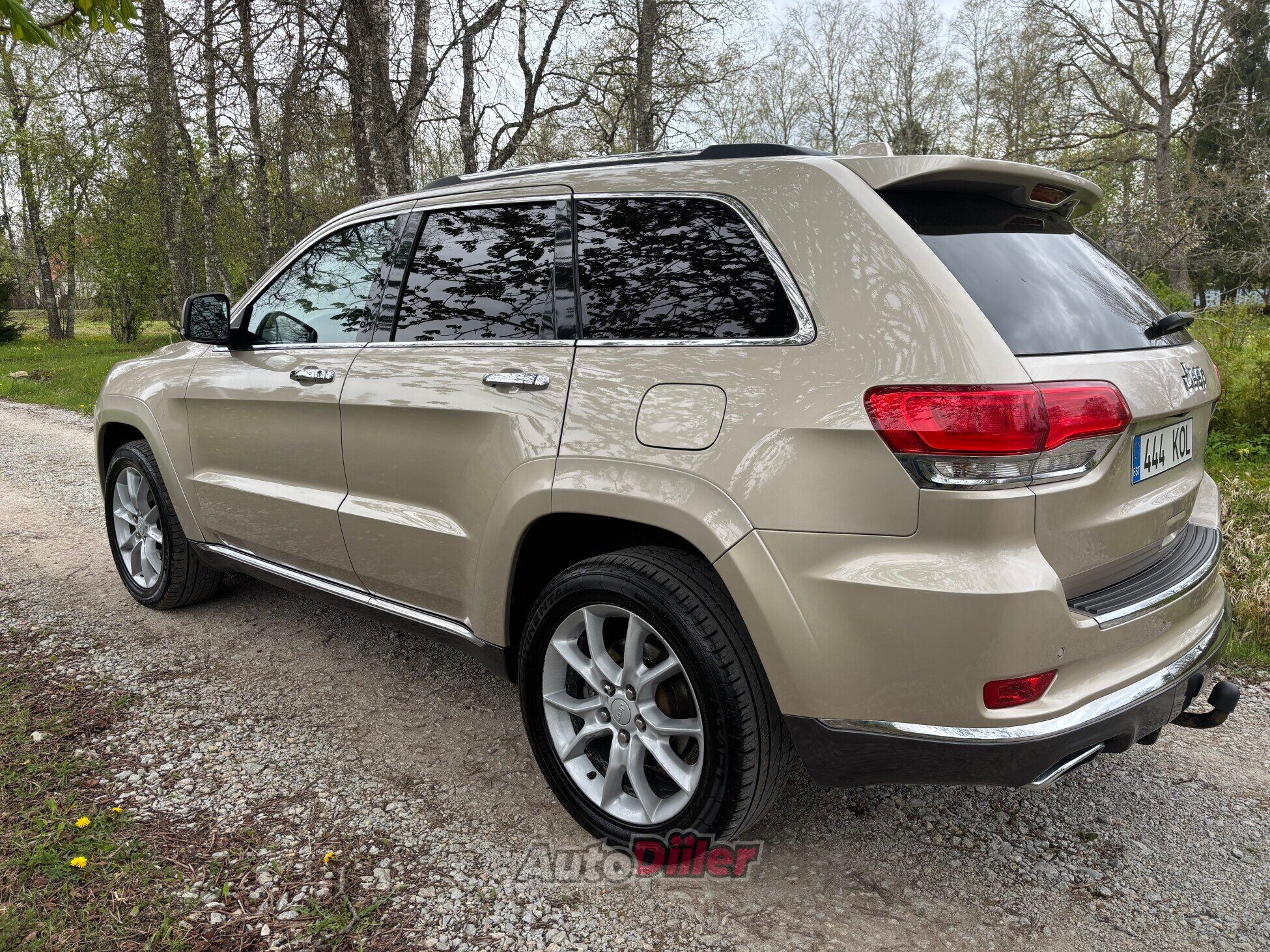 Jeep Grand Cherokee Summit 3.0 184kW 2013, photo 4/7