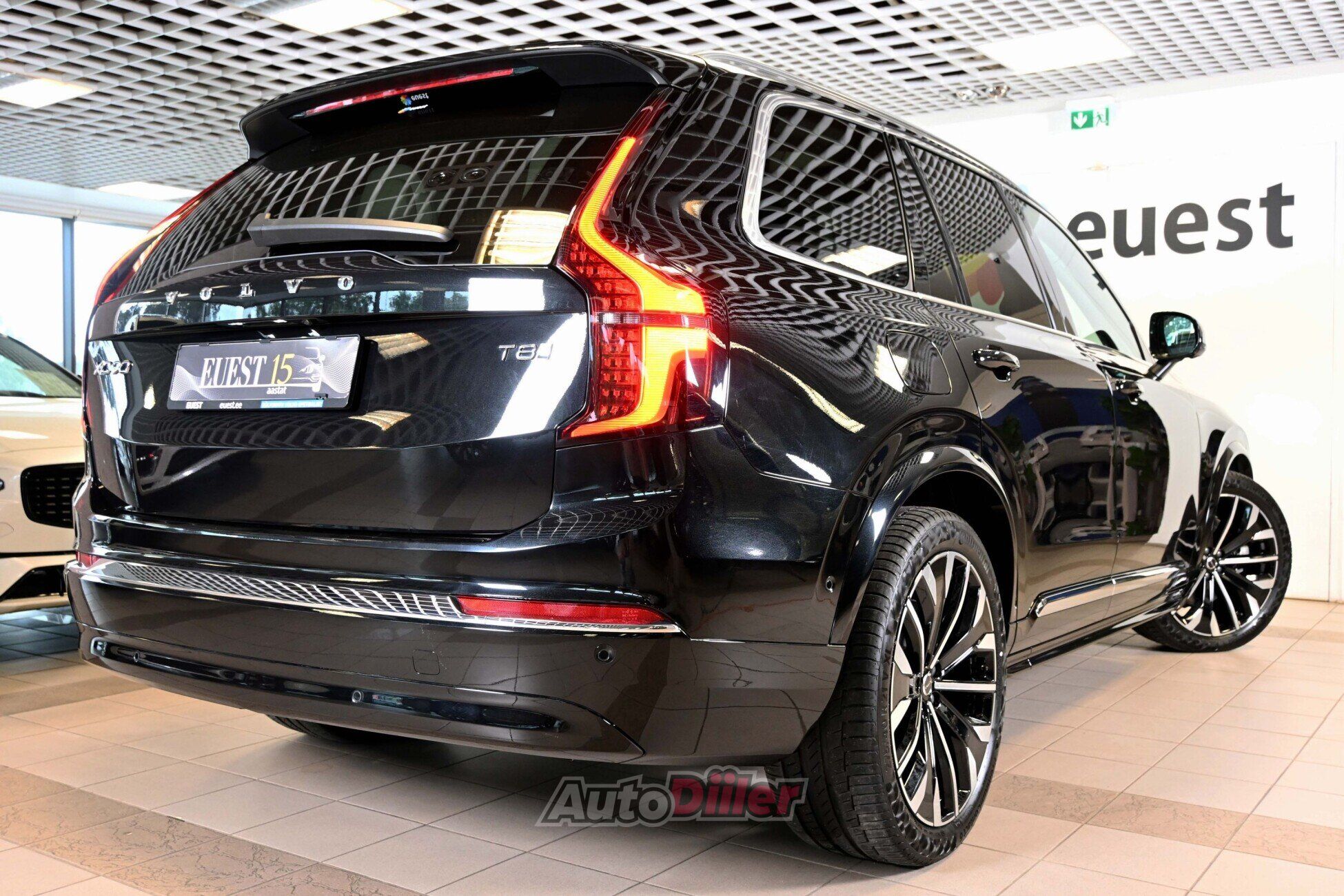 Volvo XC90 2025, photo 2/10