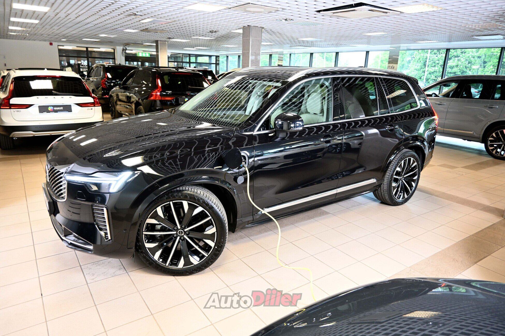 Volvo XC90 2025, photo 6/10