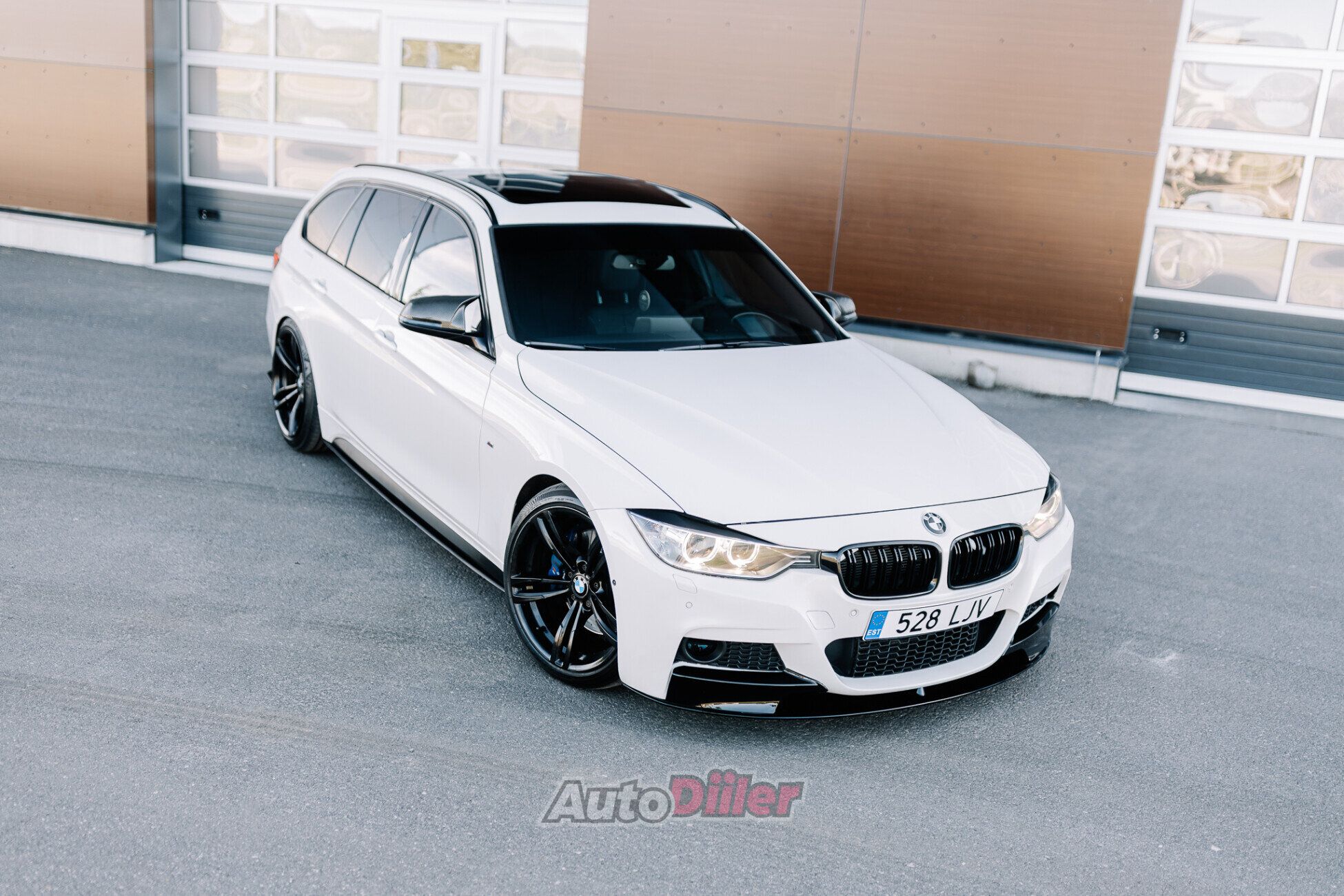 BMW 320