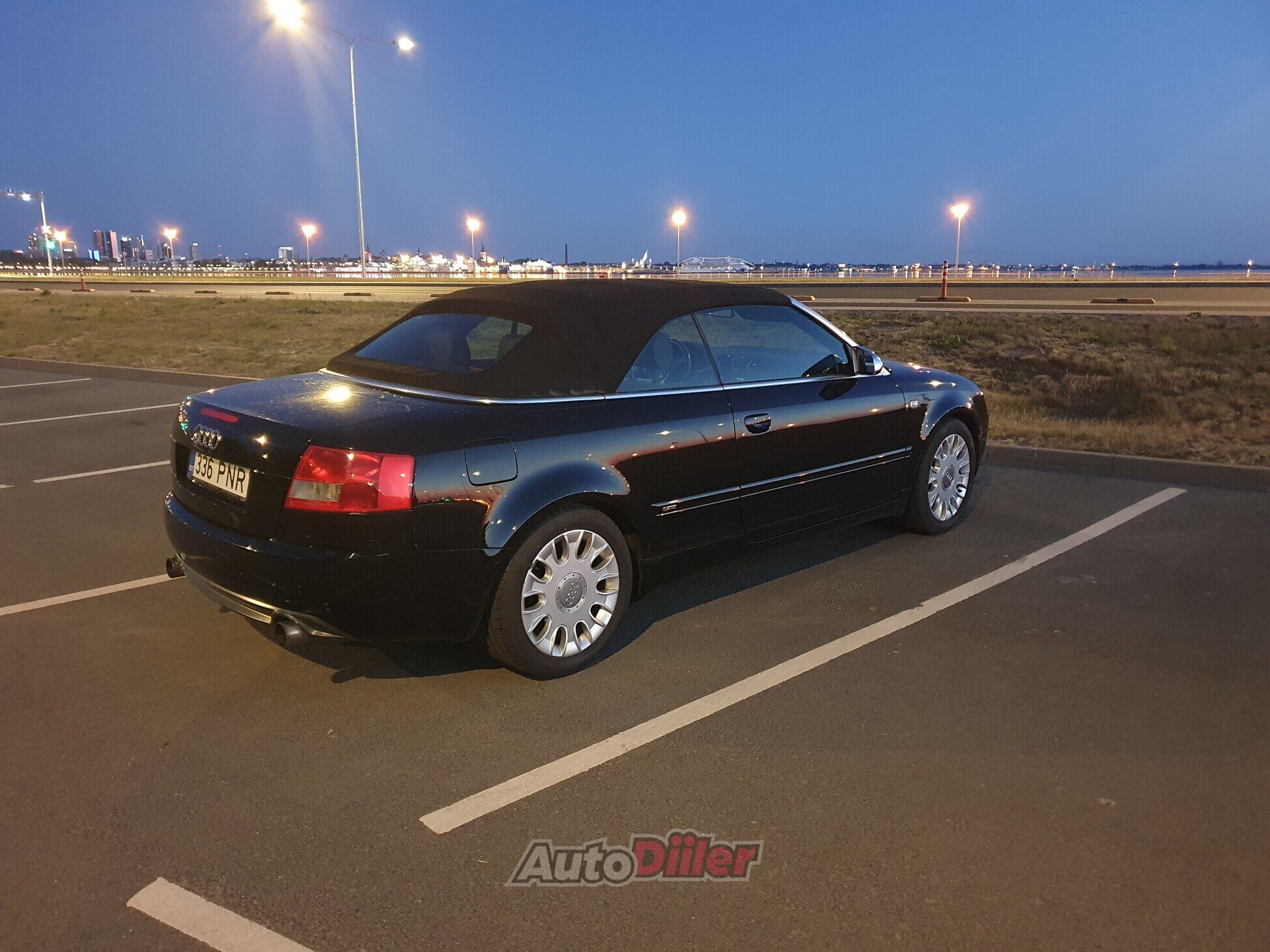 Audi A4 2.5 120kW 2004, kuva 7/10