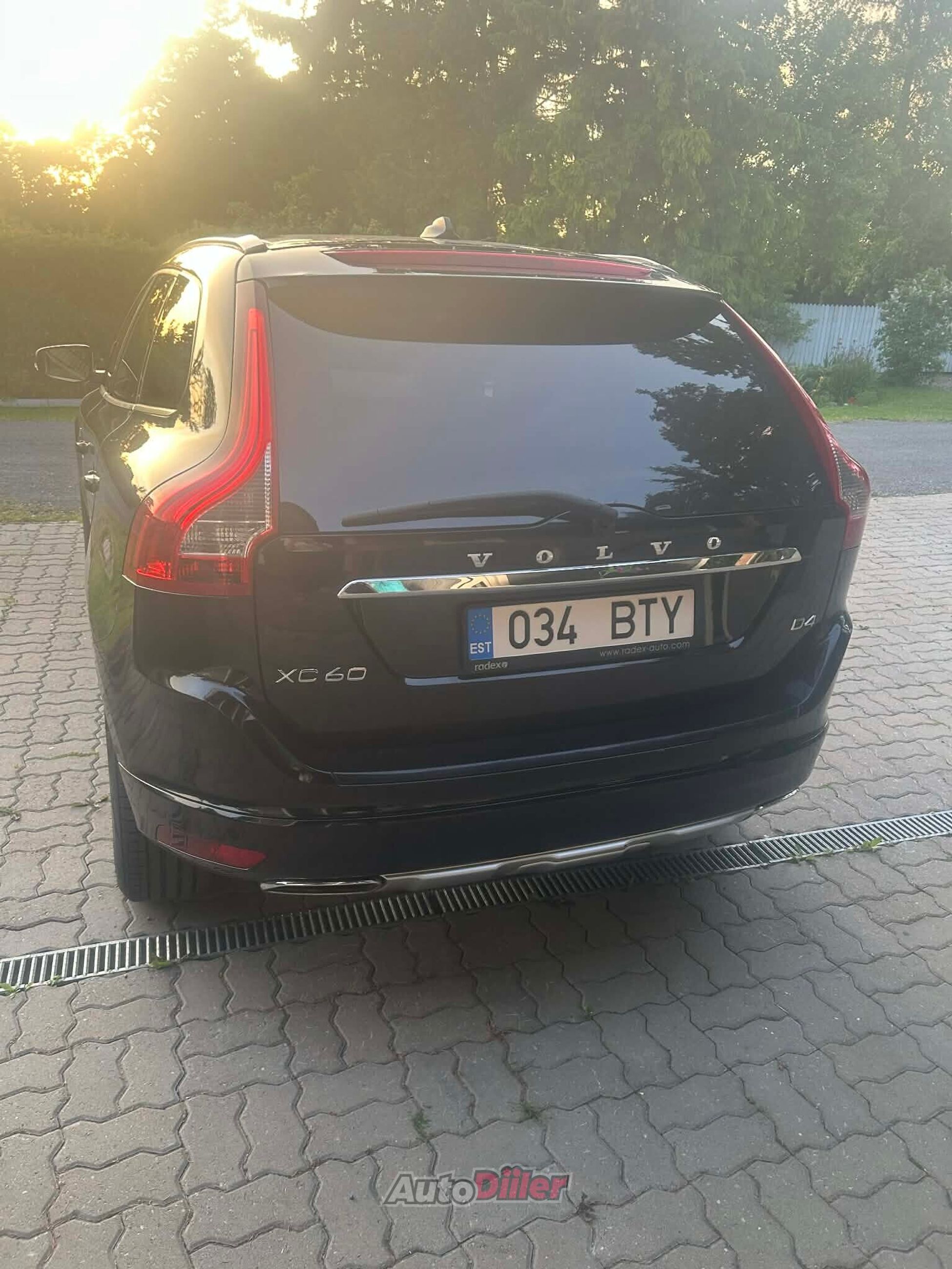 Volvo XC60 2.0 133kW 2015, photo 2/5