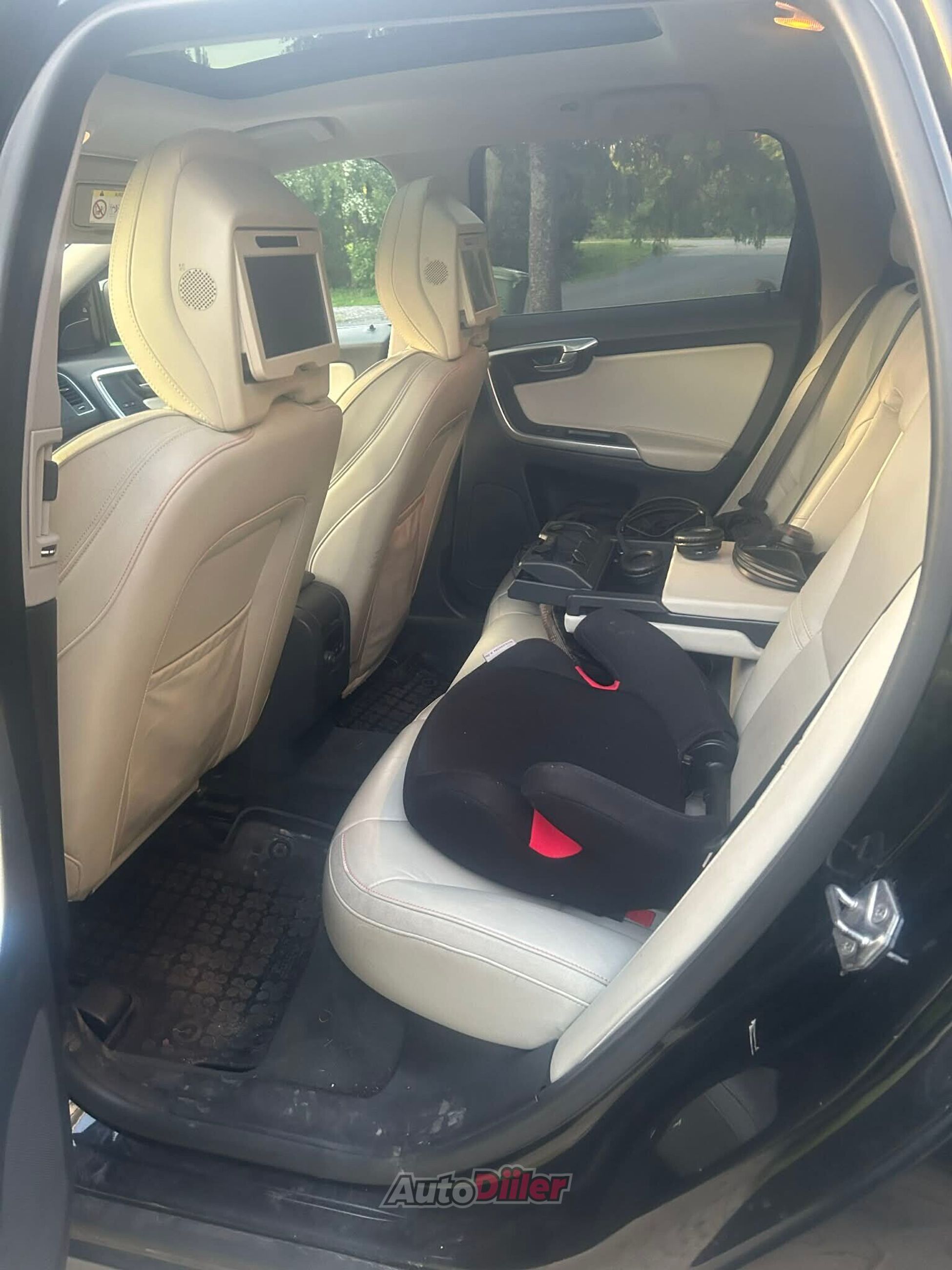 Volvo XC60 2.0 133kW 2015, photo 5/5