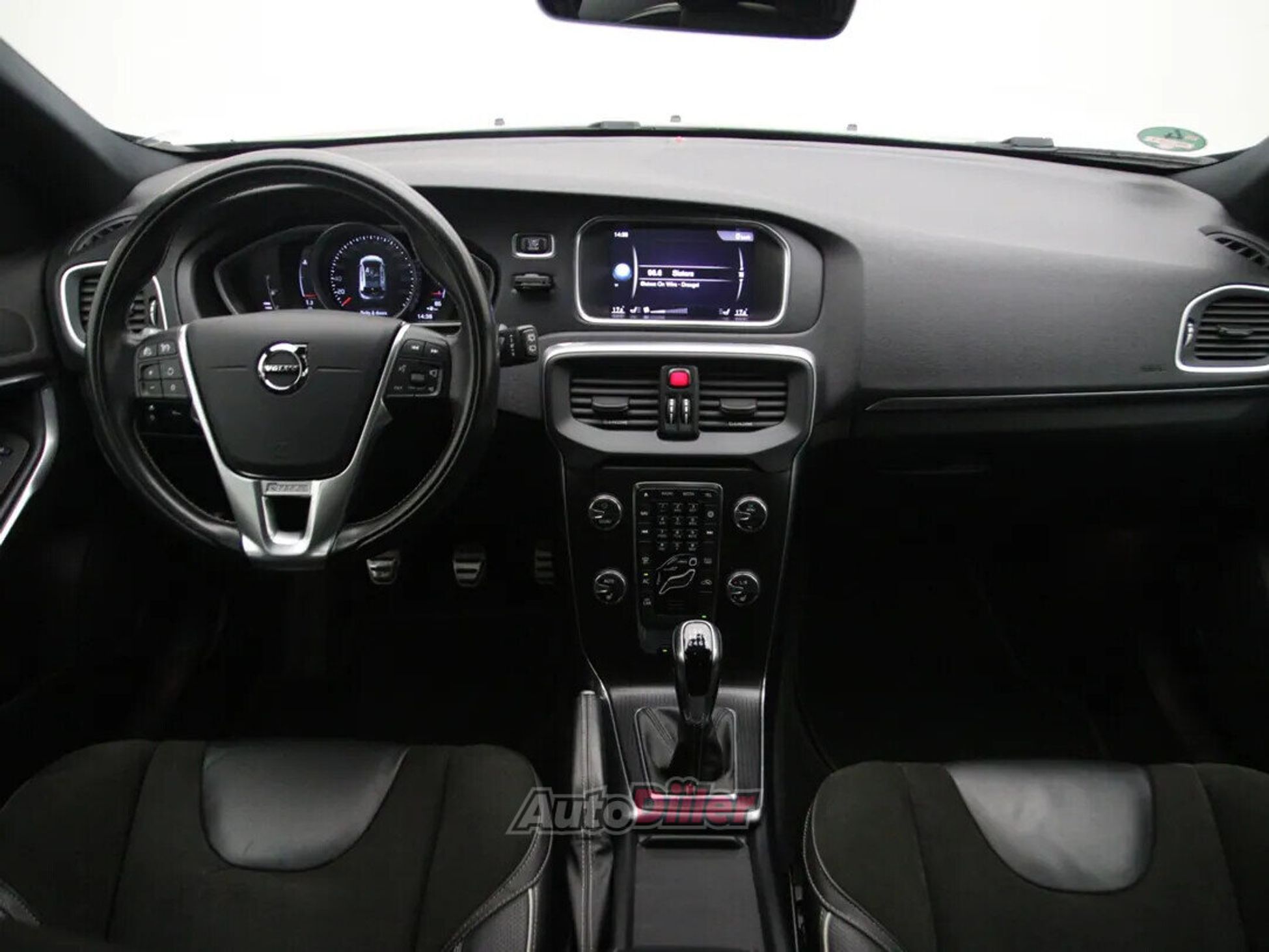 Volvo V40 Business Sport 2.0 110kW 2018, kuva 2/10