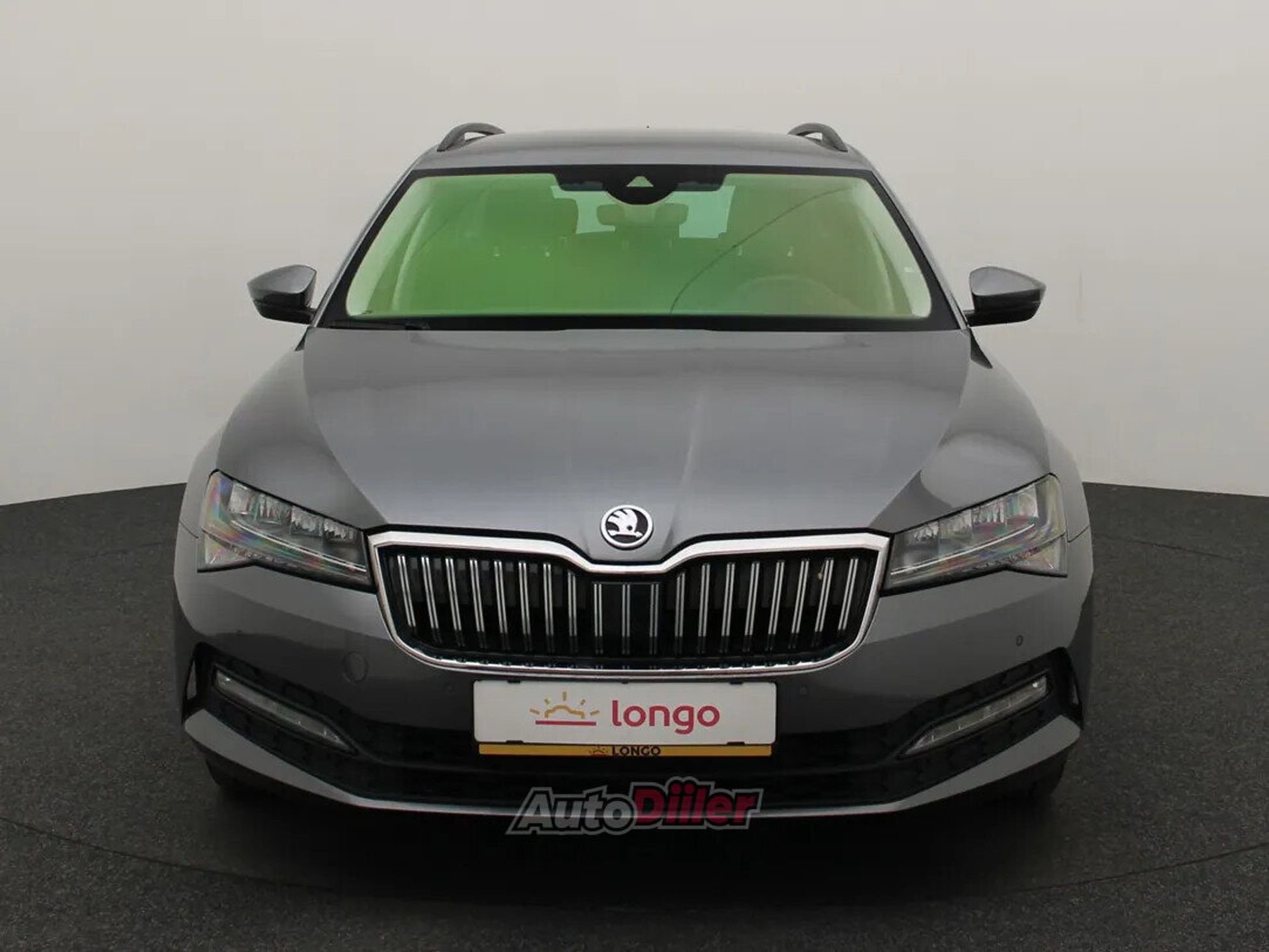 Skoda Superb Ambition 2.0 110kW 2022, kuva 3/10