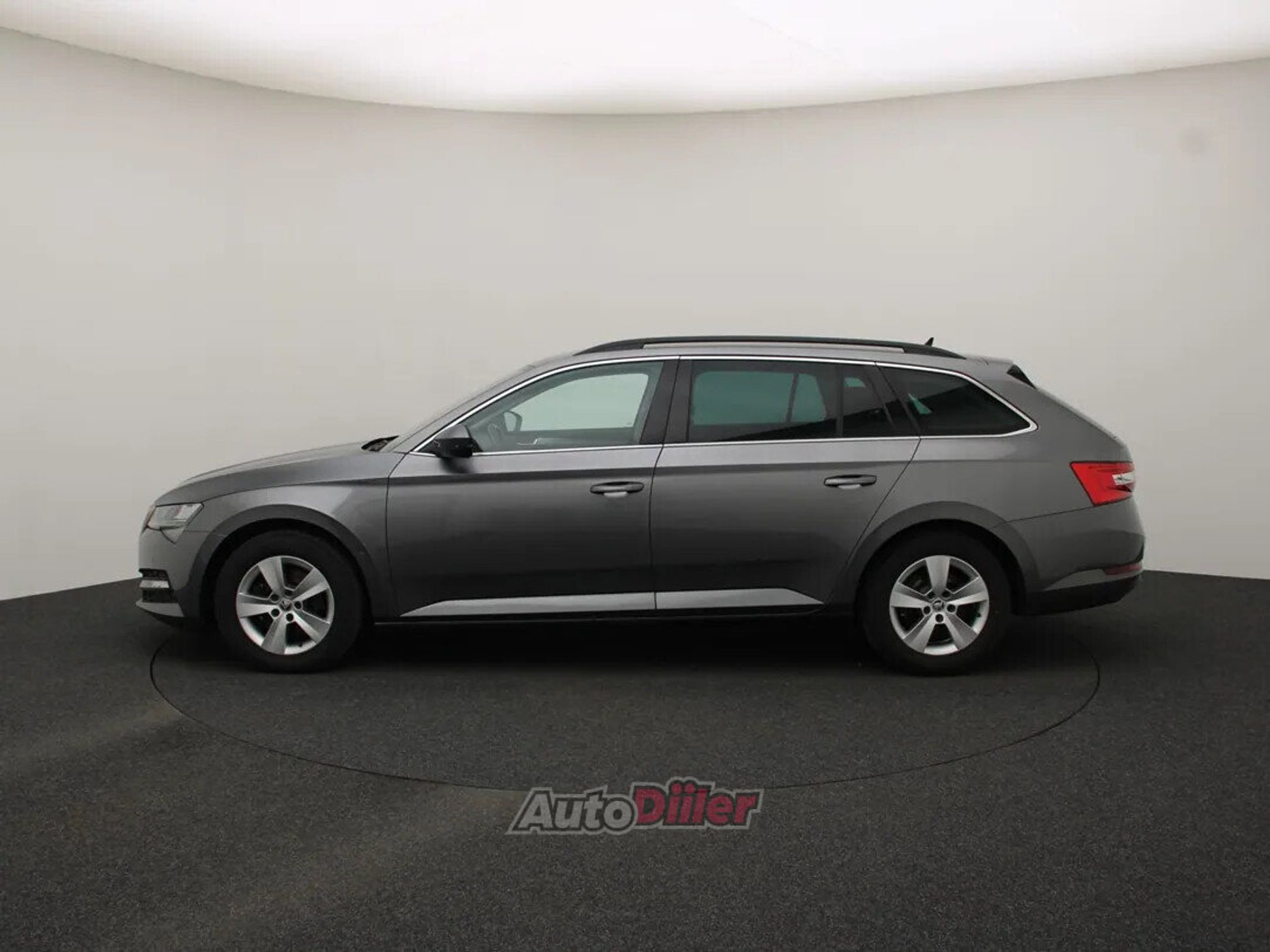 Skoda Superb Ambition 2.0 110kW 2022, kuva 6/10