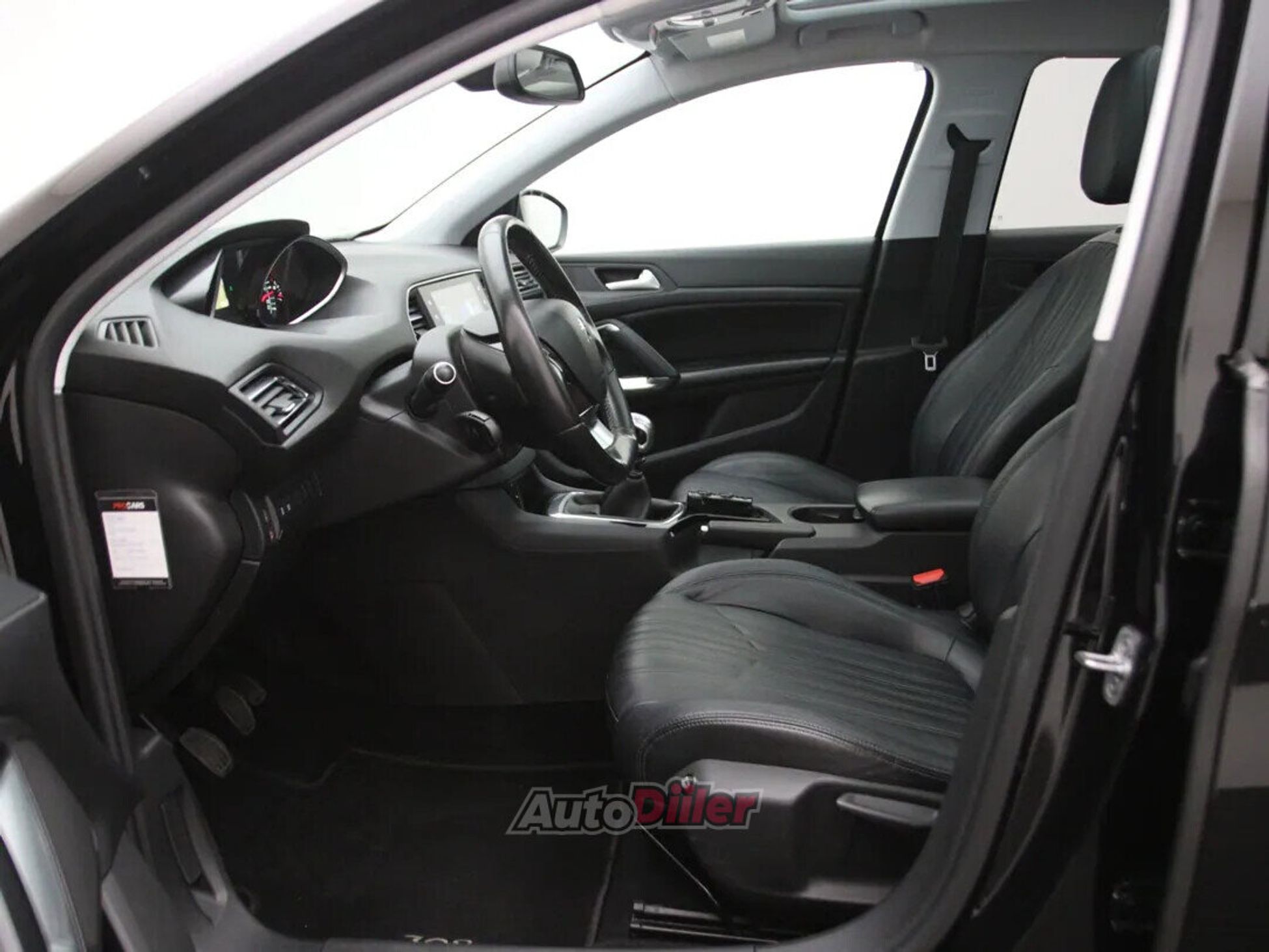 Peugeot 308 Executive 1.6 88kW 2014, photo 4/10