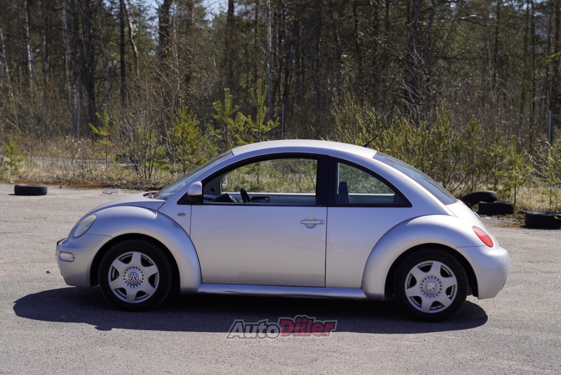 Volkswagen New Beetle 2.0 85kW 1999, photo 3/8