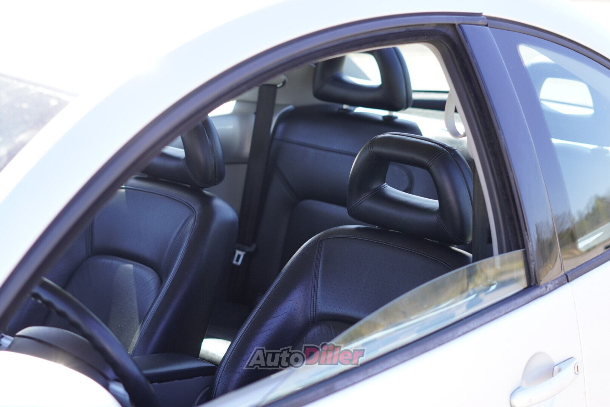 Volkswagen New Beetle 2.0 85kW 1999, photo 6/8