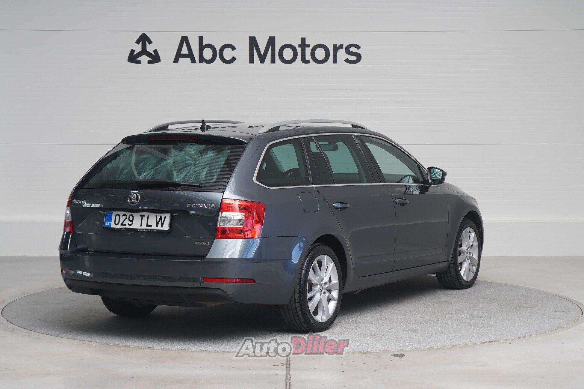 Skoda Octavia 2020, kuva 4/10