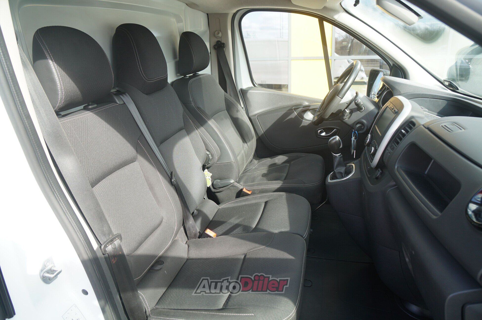 Renault Trafic 2021, kuva 7/10