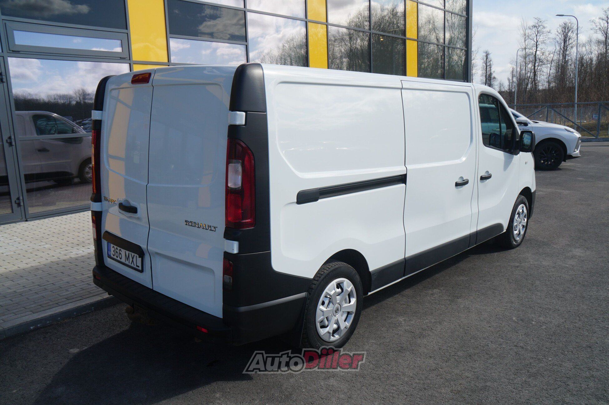 Renault Trafic 2021, kuva 2/10