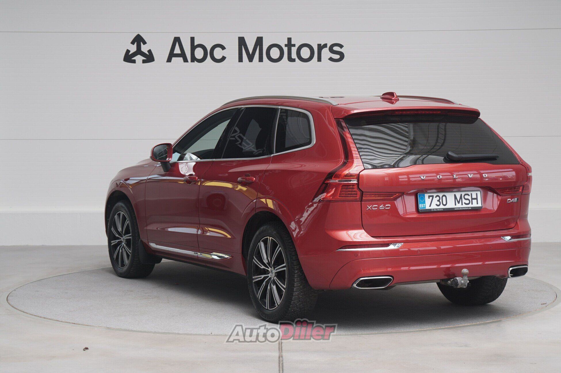 Volvo XC60 2017, photo 6/10