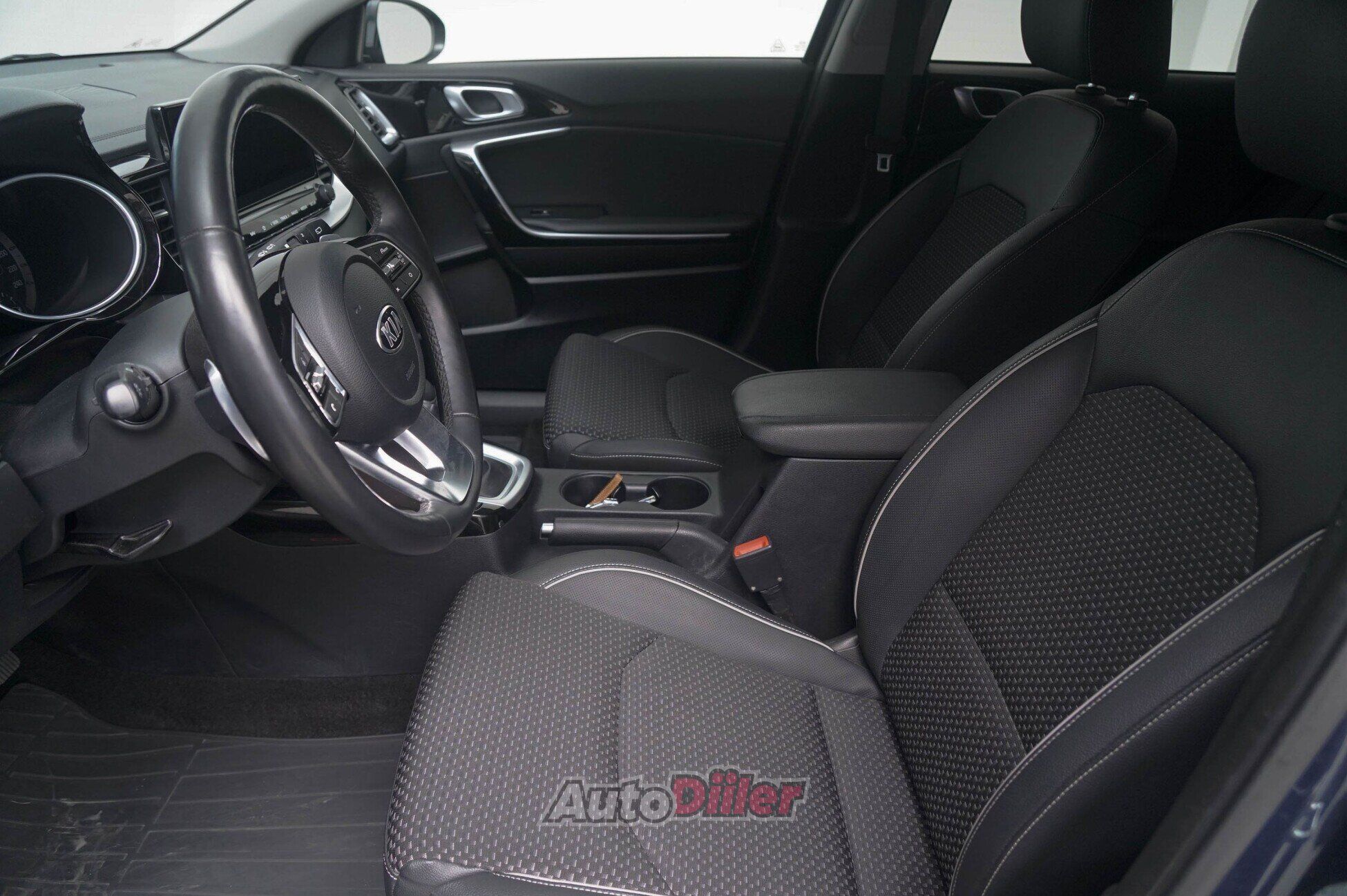 Kia cee'd / Ceed 2021, photo 6/10