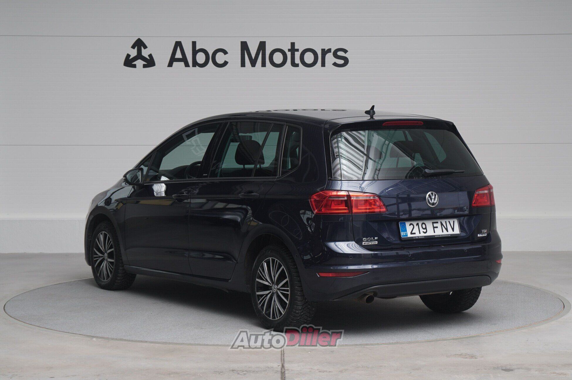 Volkswagen Golf Sportsvan 2016, photo 6/10