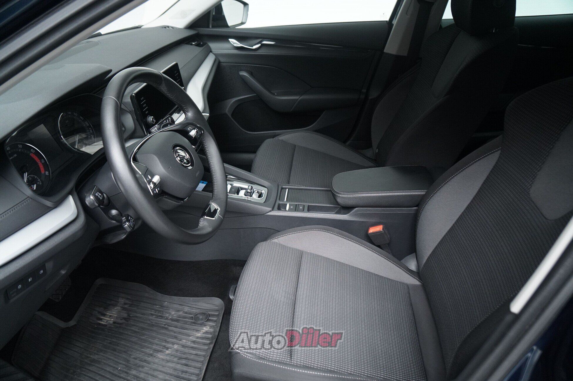 Skoda Octavia 2021, kuva 7/10