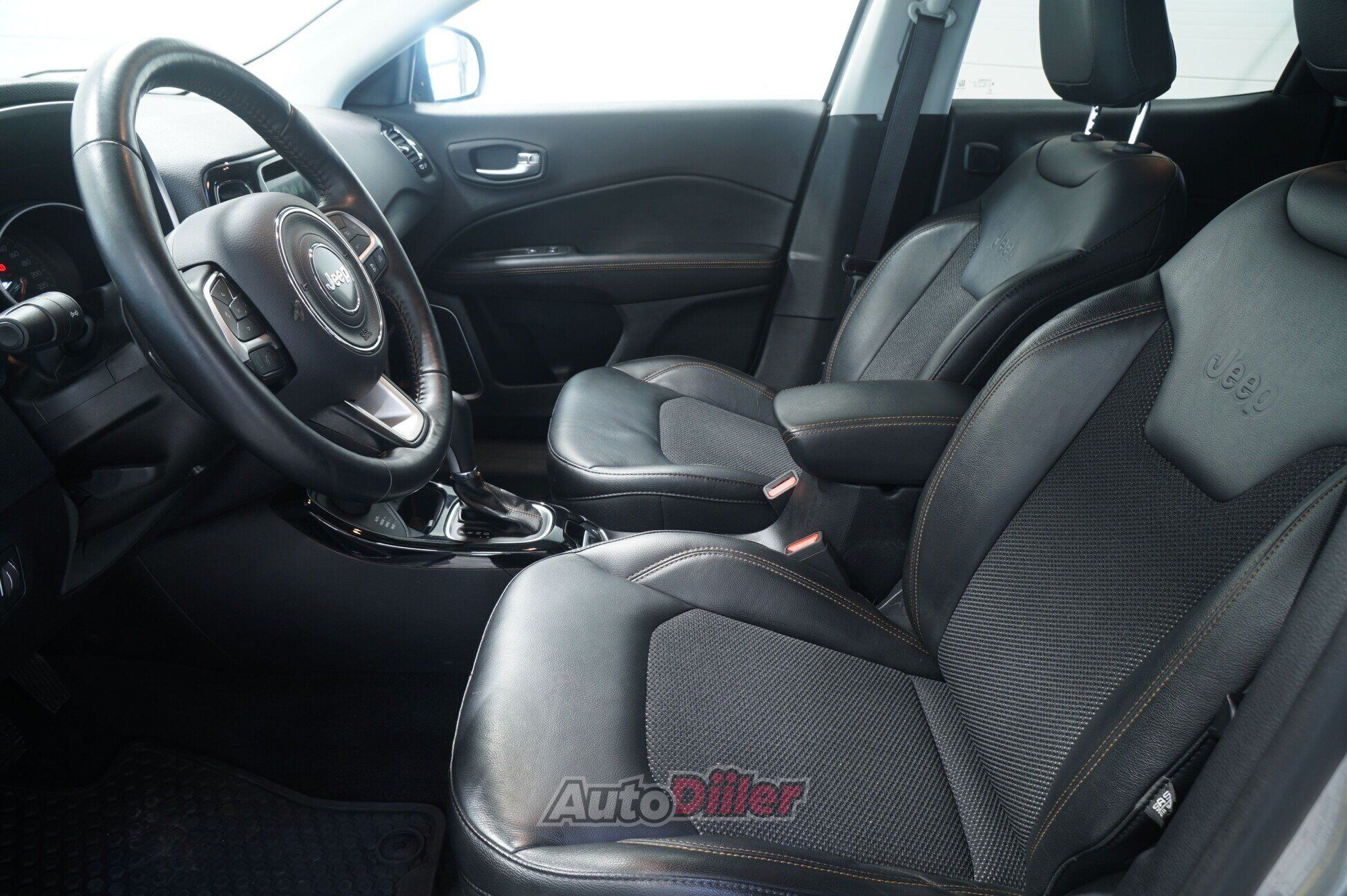 Jeep Compass Limited JBL 4x4 1.4 125kW 2019, photo 6/10