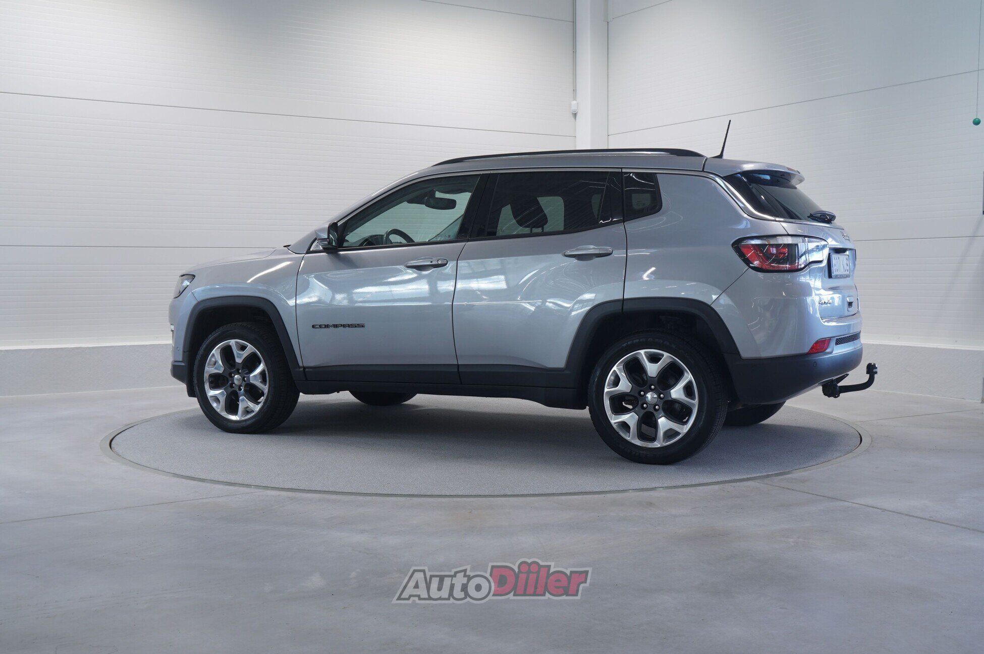 Jeep Compass Limited JBL 4x4 1.4 125kW 2019, photo 3/10