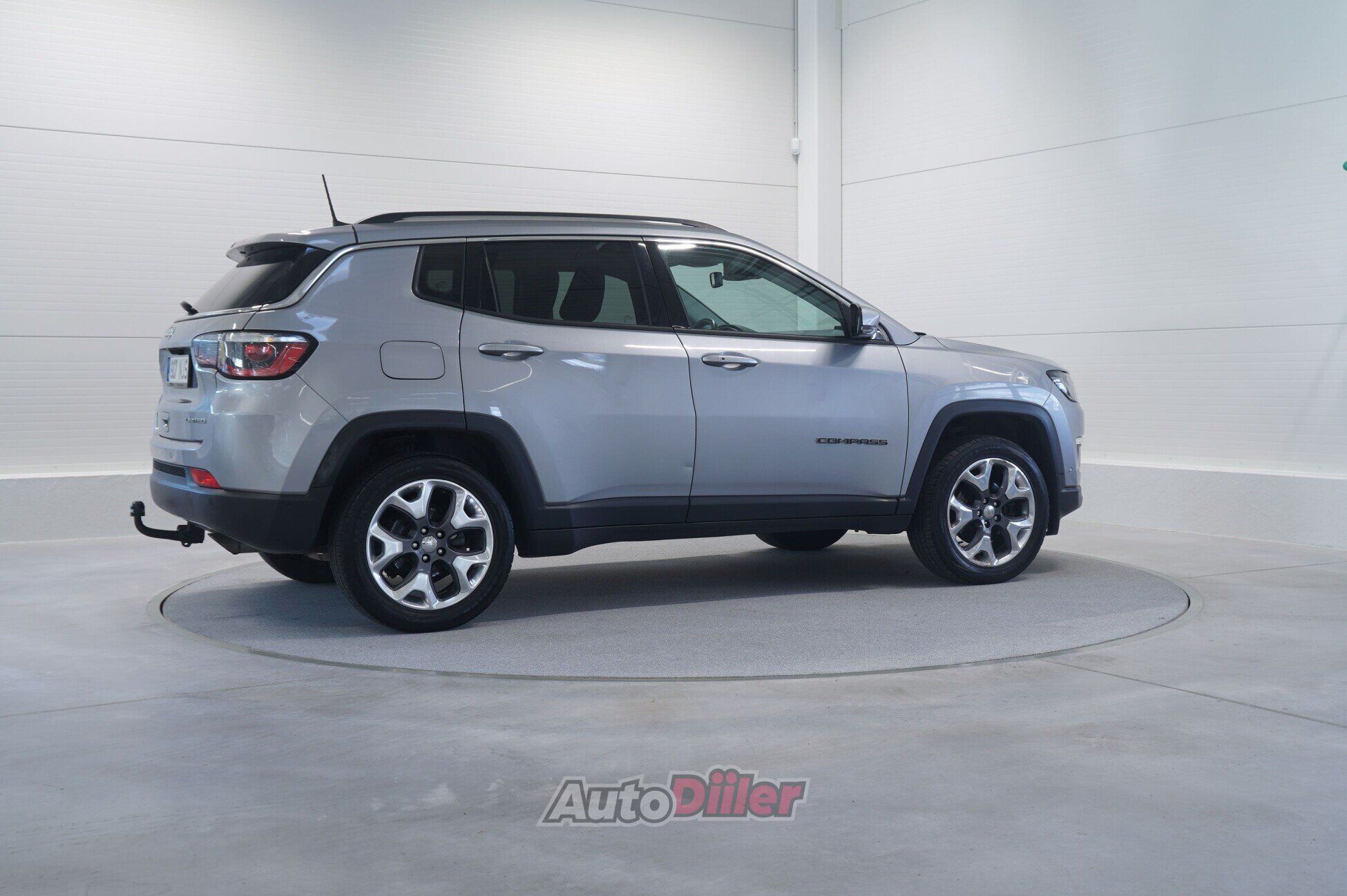 Jeep Compass Limited JBL 4x4 1.4 125kW 2019, photo 2/10