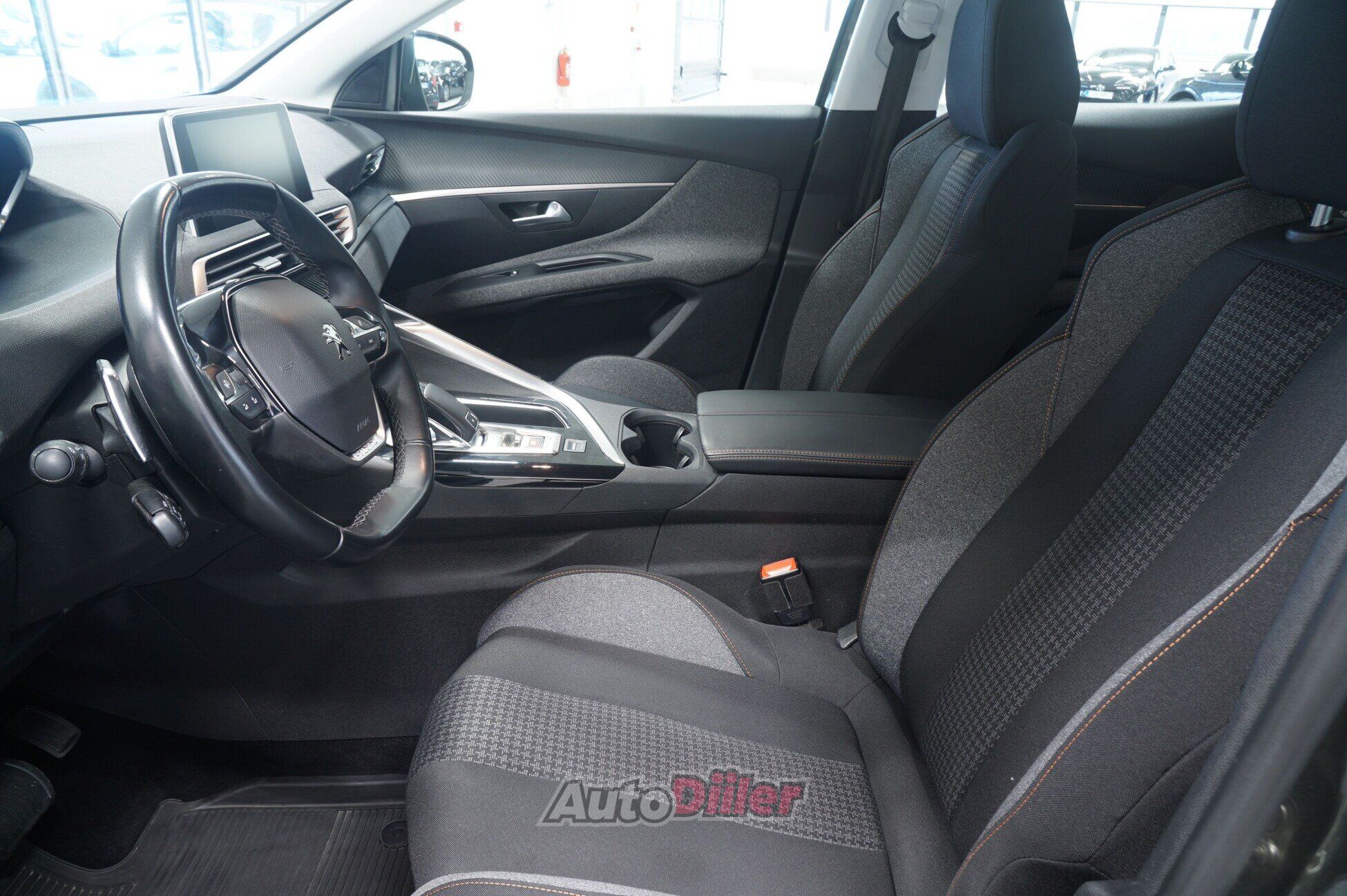 Peugeot 3008 Pure ATM 1.2 96kW 2019, kuva 6/10