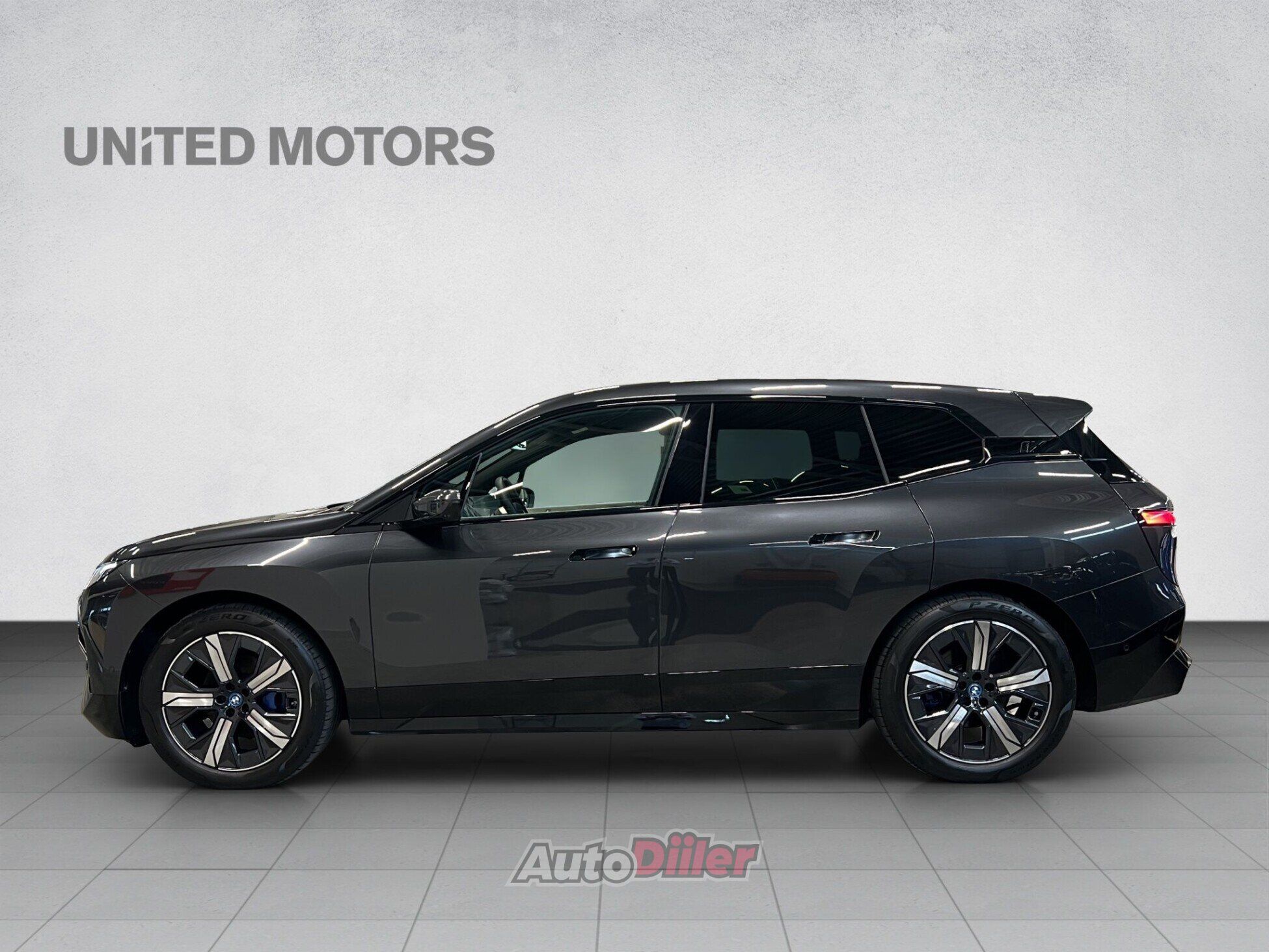 BMW iX Sportpakett 240 kW 102kW 2024, photo 3/10