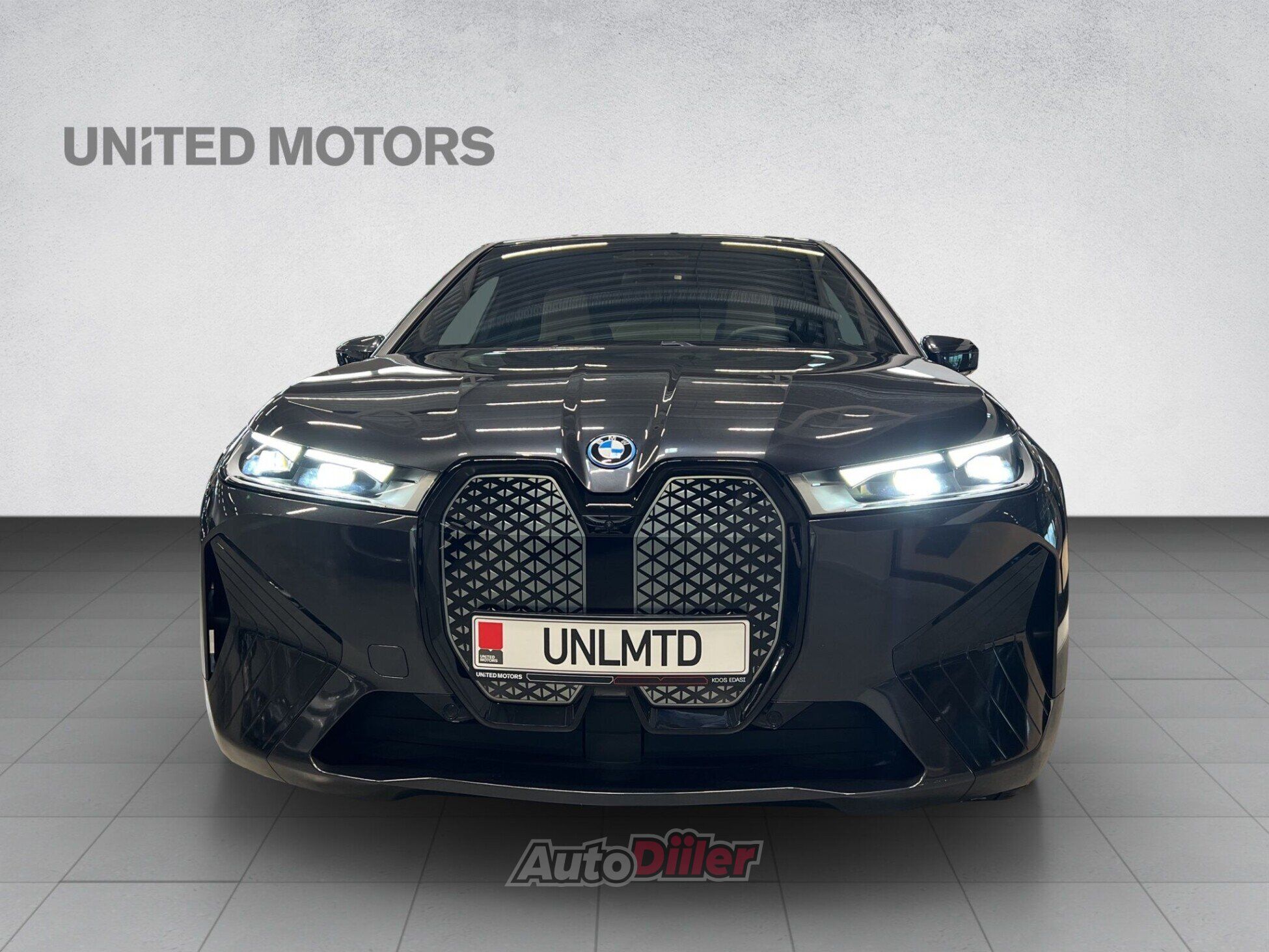 BMW iX Sportpakett 240 kW 102kW 2024, photo 2/10