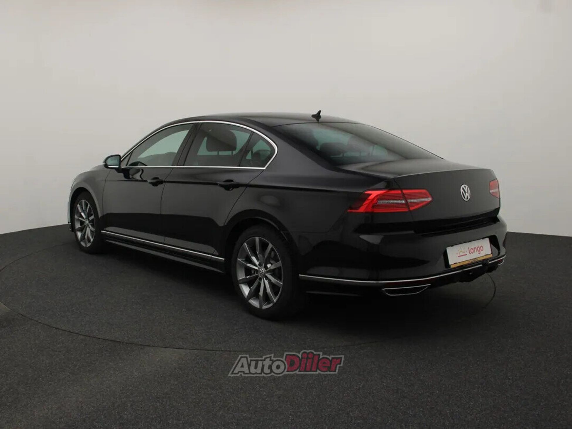 Volkswagen Passat 2018, kuva 7/10