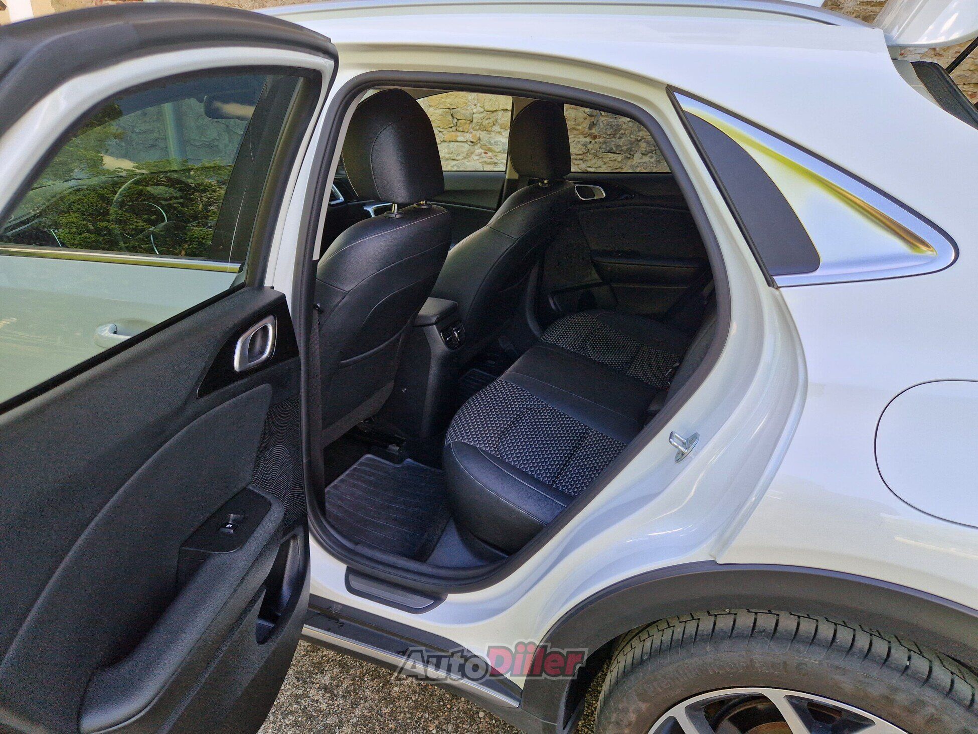 Kia XCeed 1.5 117kW 2022, photo 7/10