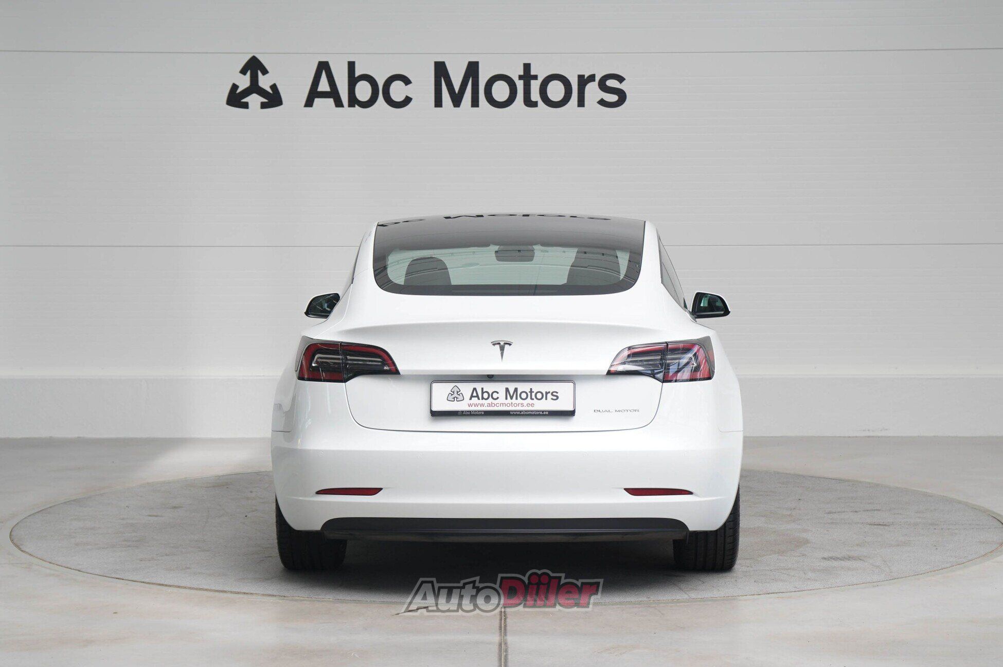 Tesla Model 3 2022, kuva 4/10