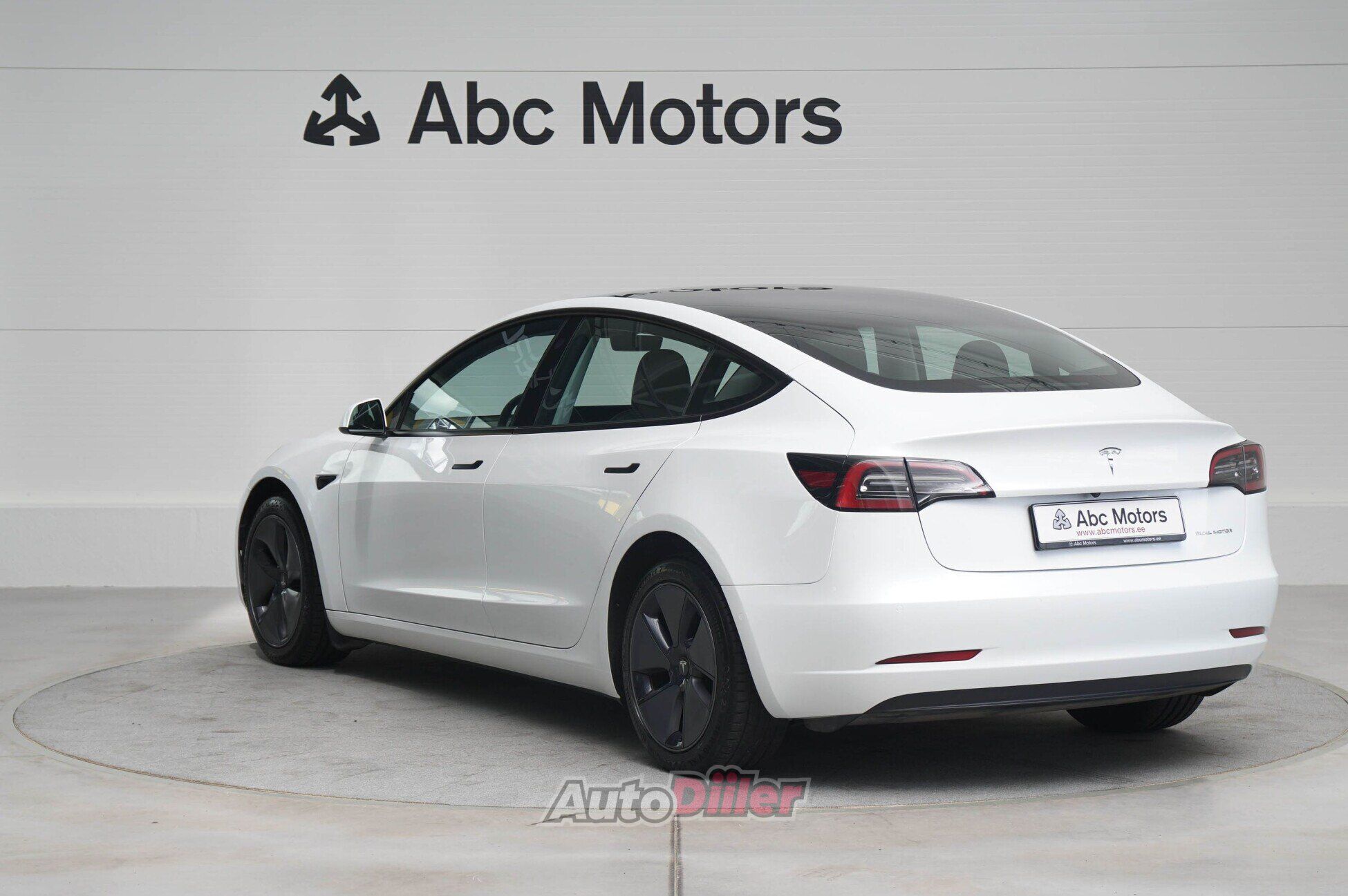 Tesla Model 3 2022, kuva 5/10