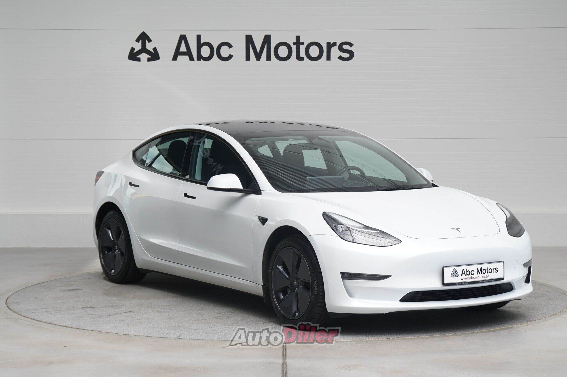 Tesla Model 3 2022, kuva 2/10