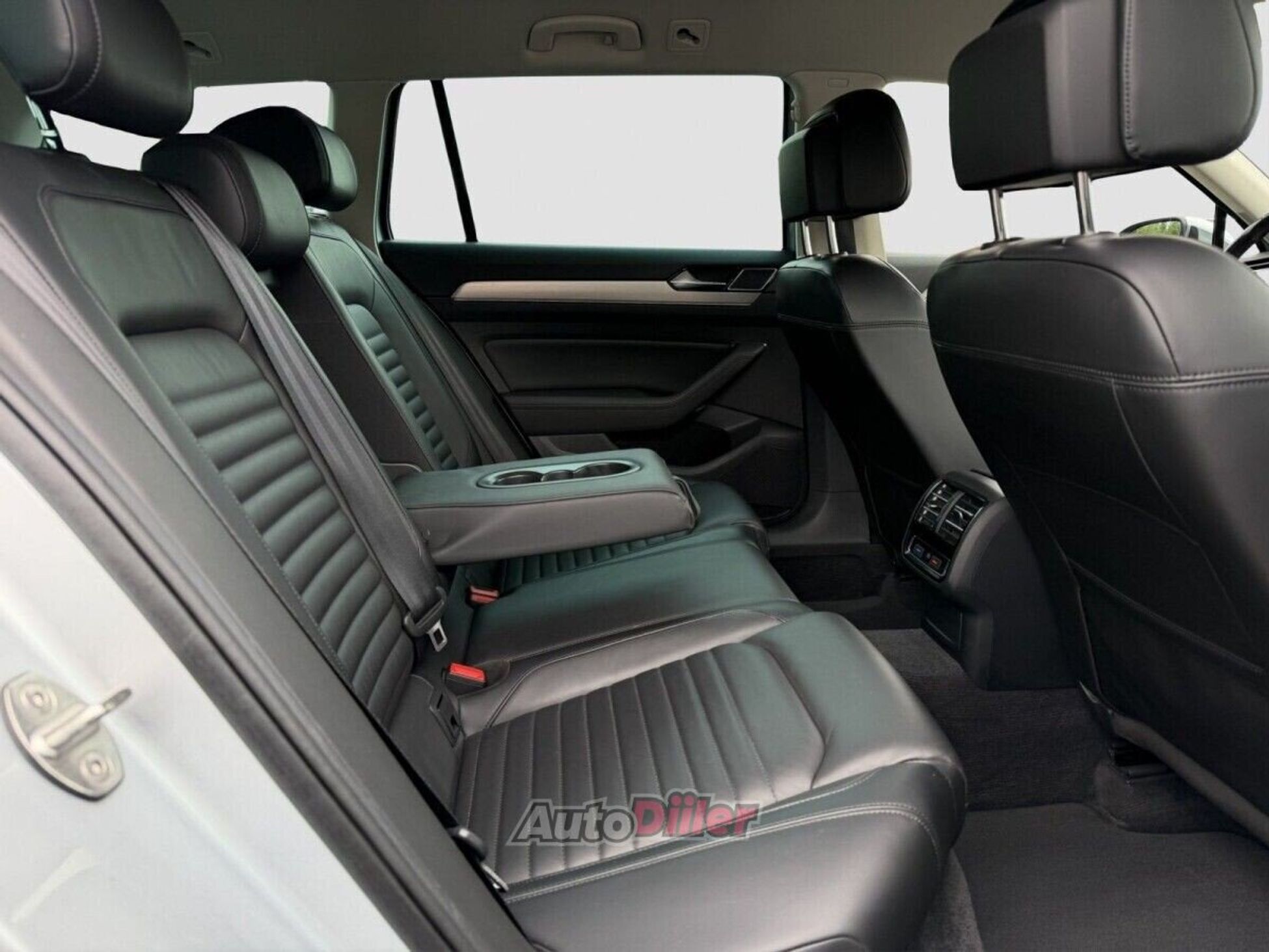 Volkswagen Passat 2.0 140kW 2018, photo 6/10