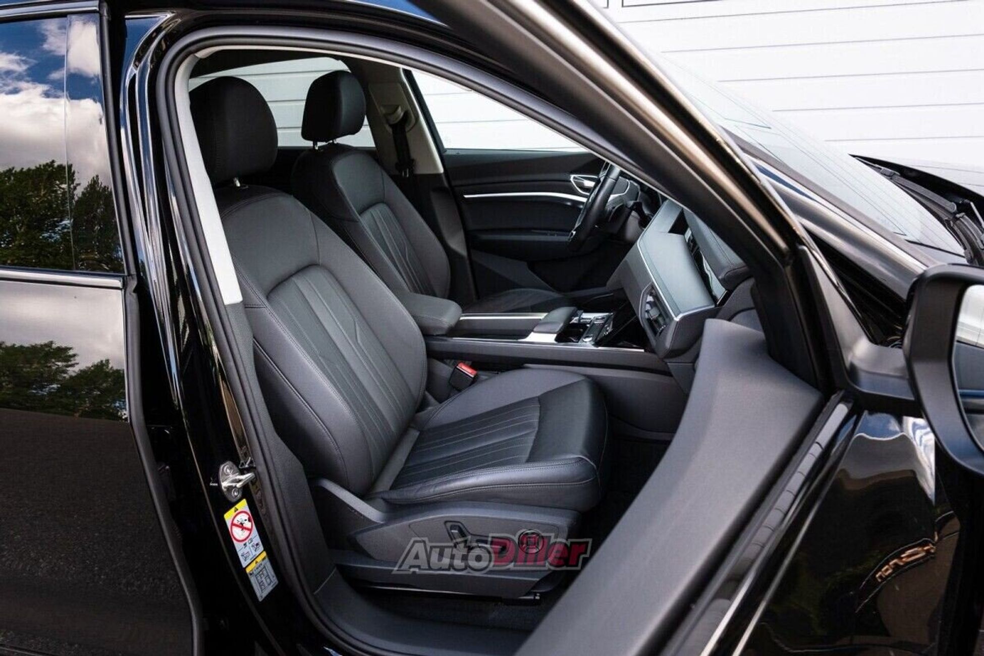 Audi e-tron 301kW 2023, photo 7/10