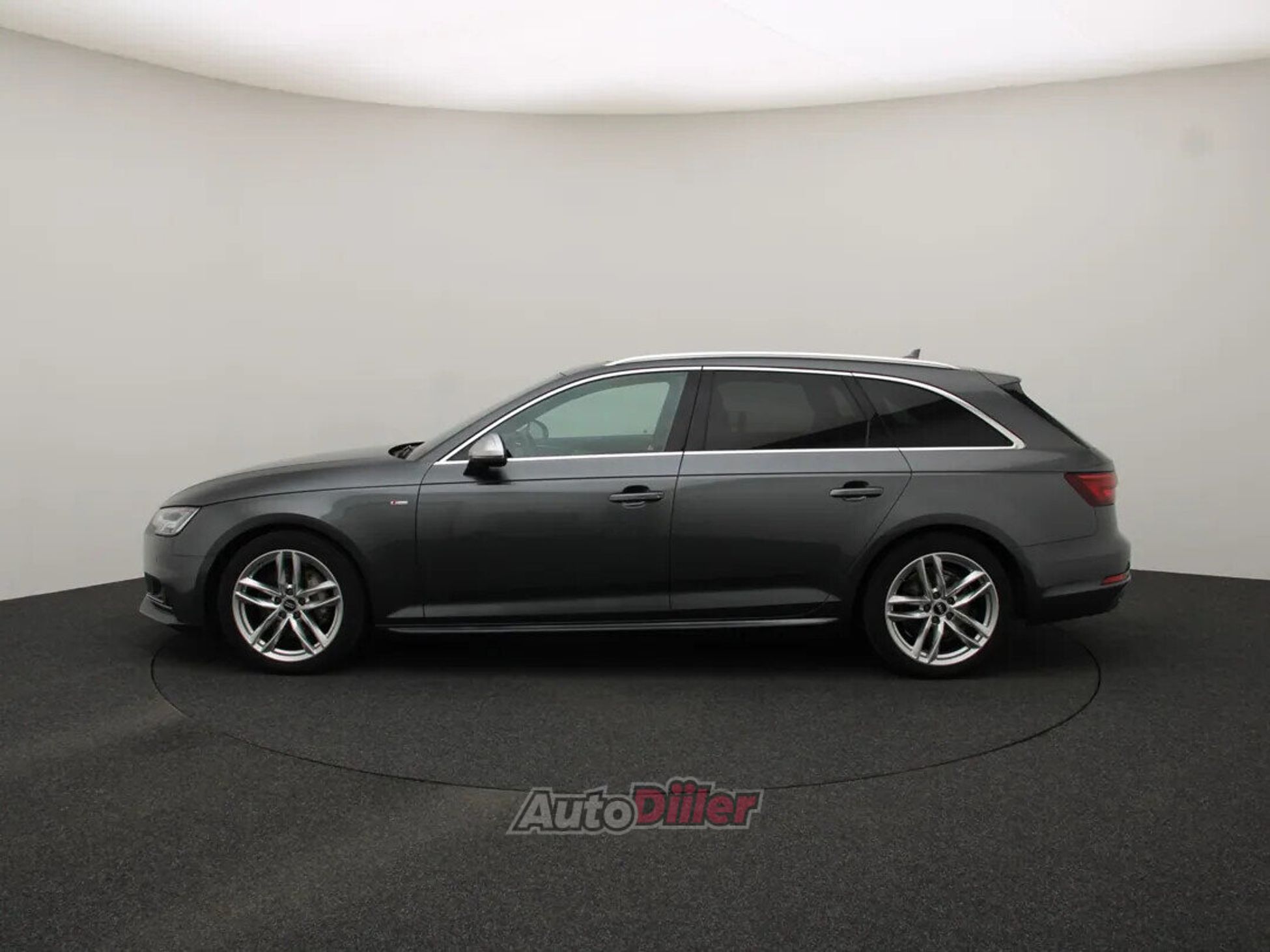 Audi A4 Sport S Line Edition 2.0 140kW 2018, photo 6/10