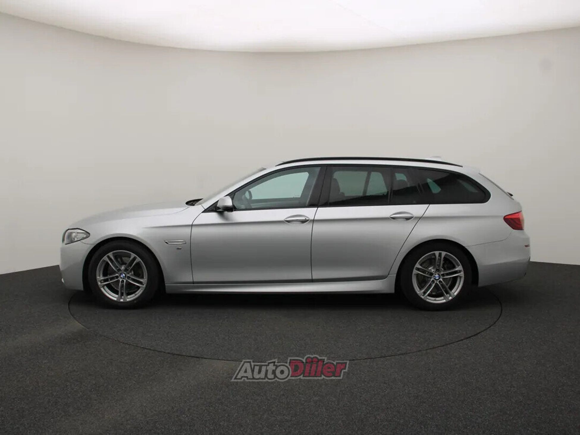 BMW 520 M Sport Edition 2.0 140kW 2016, kuva 6/10