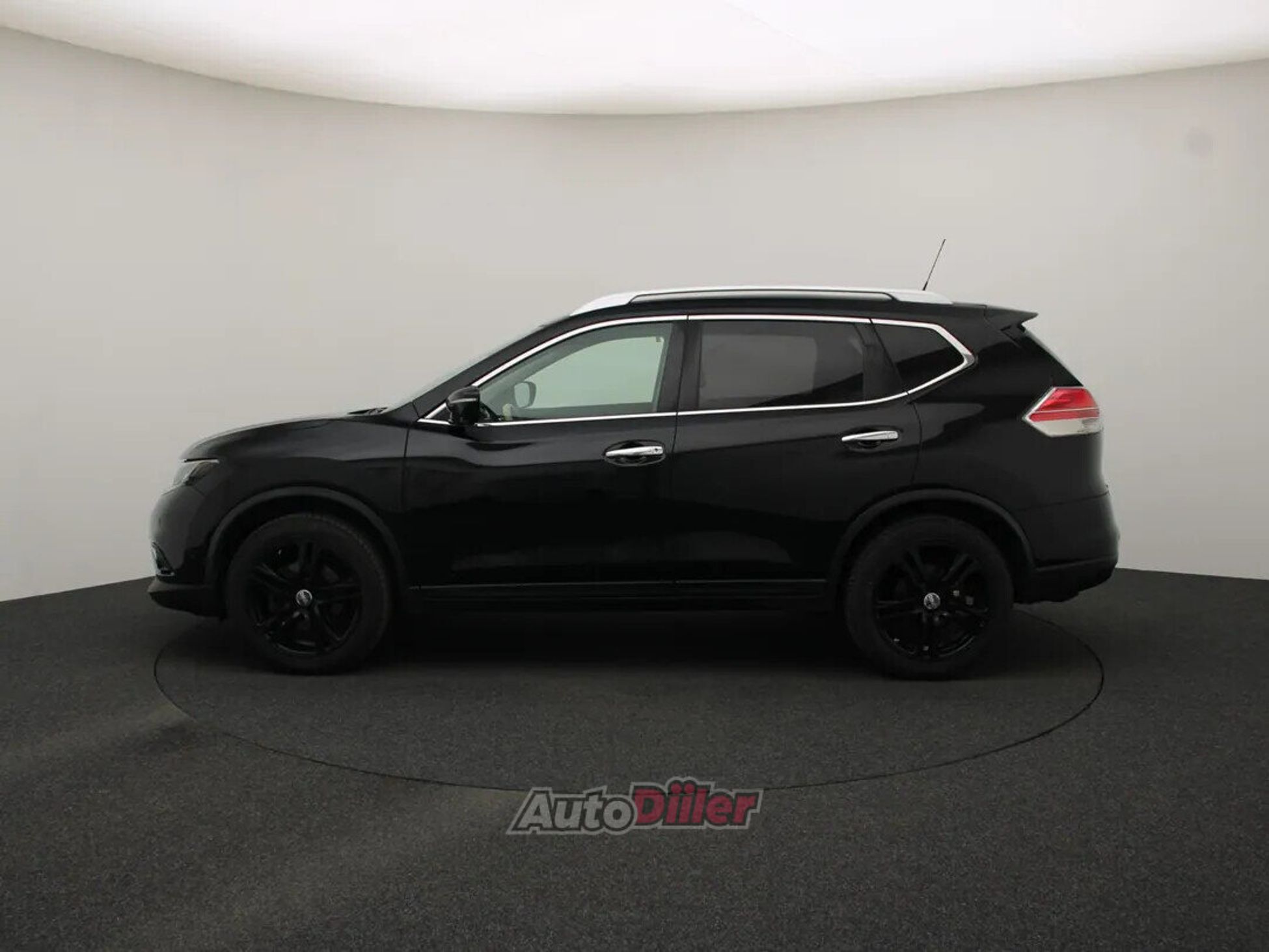 Nissan X-Trail Tekna 1.6 120kW 2017, photo 6/10