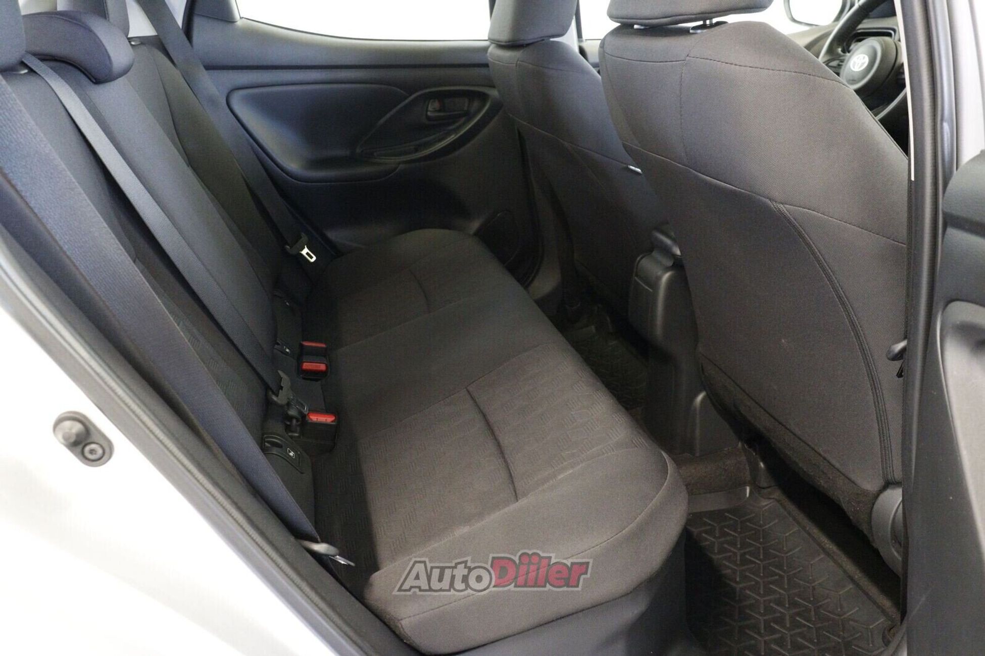 Toyota Yaris Active 1.5 68kW 2025, photo 7/10