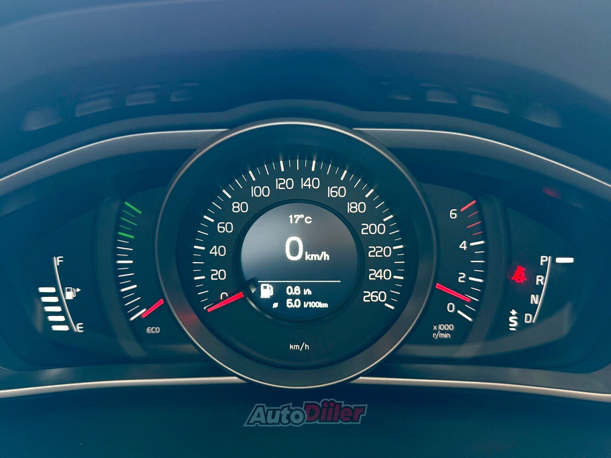 Volvo V40 2.0 88kW 2016, kuva 7/10