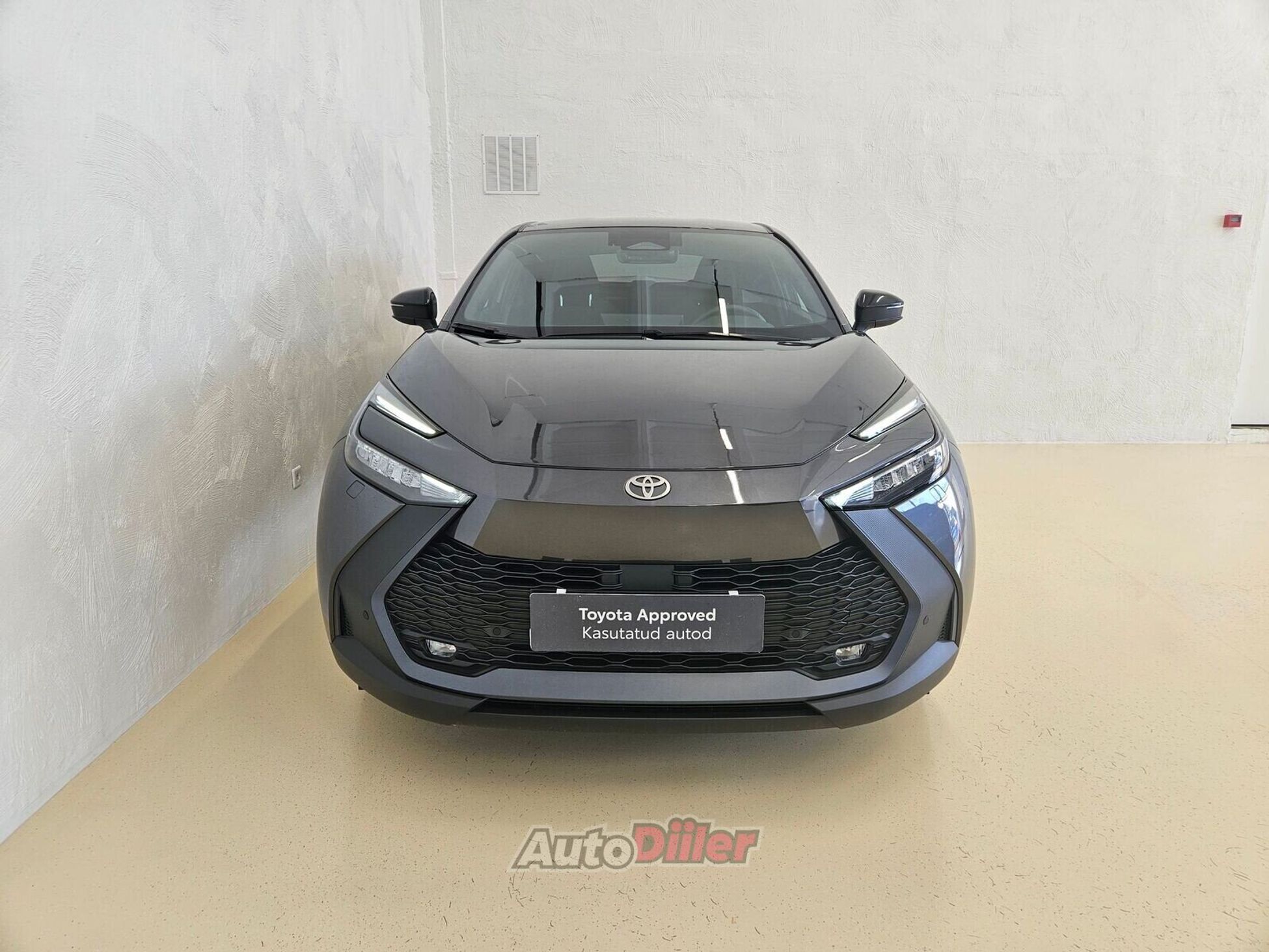 Toyota C-HR Style Plus 1.8 72kW 2025, photo 4/10