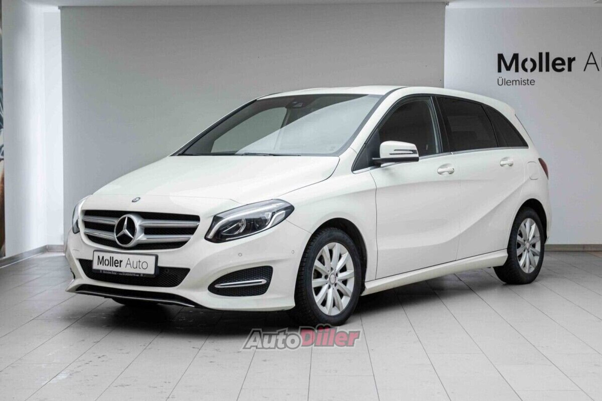 Mercedes-Benz B 180