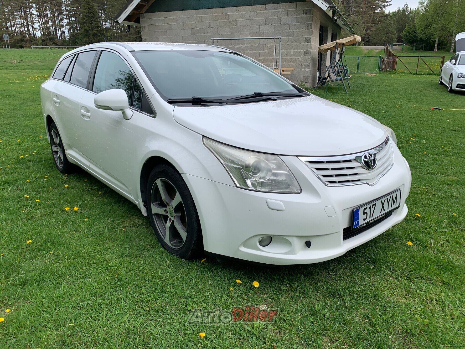Toyota Avensis 1.8 108kW 2010, kuva 2/10