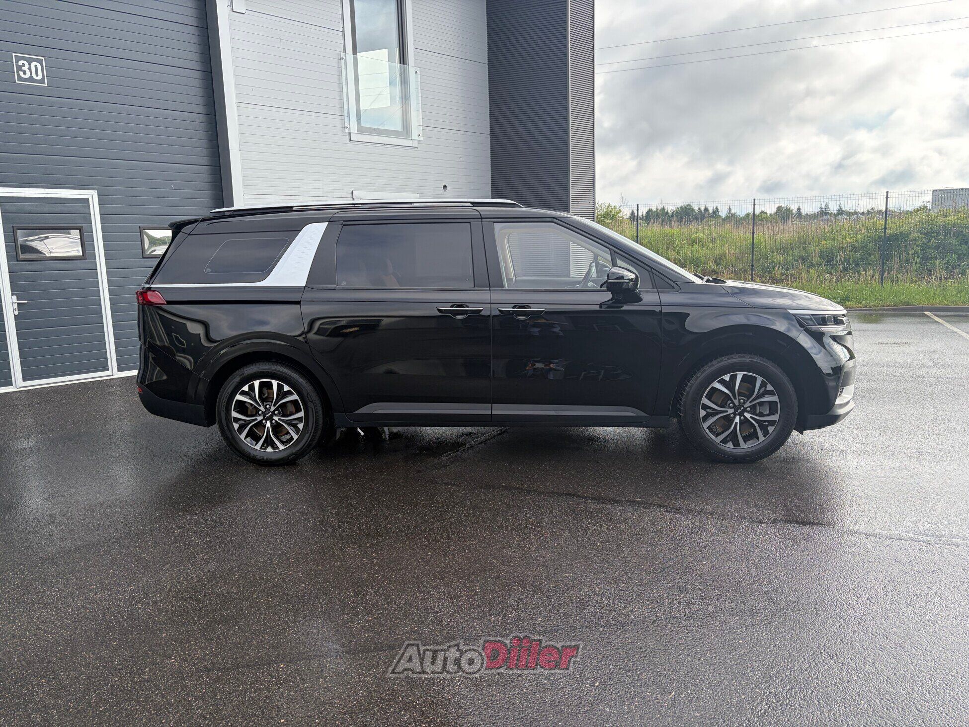 Kia Carnival Prestige 148kW 2021, kuva 2/10