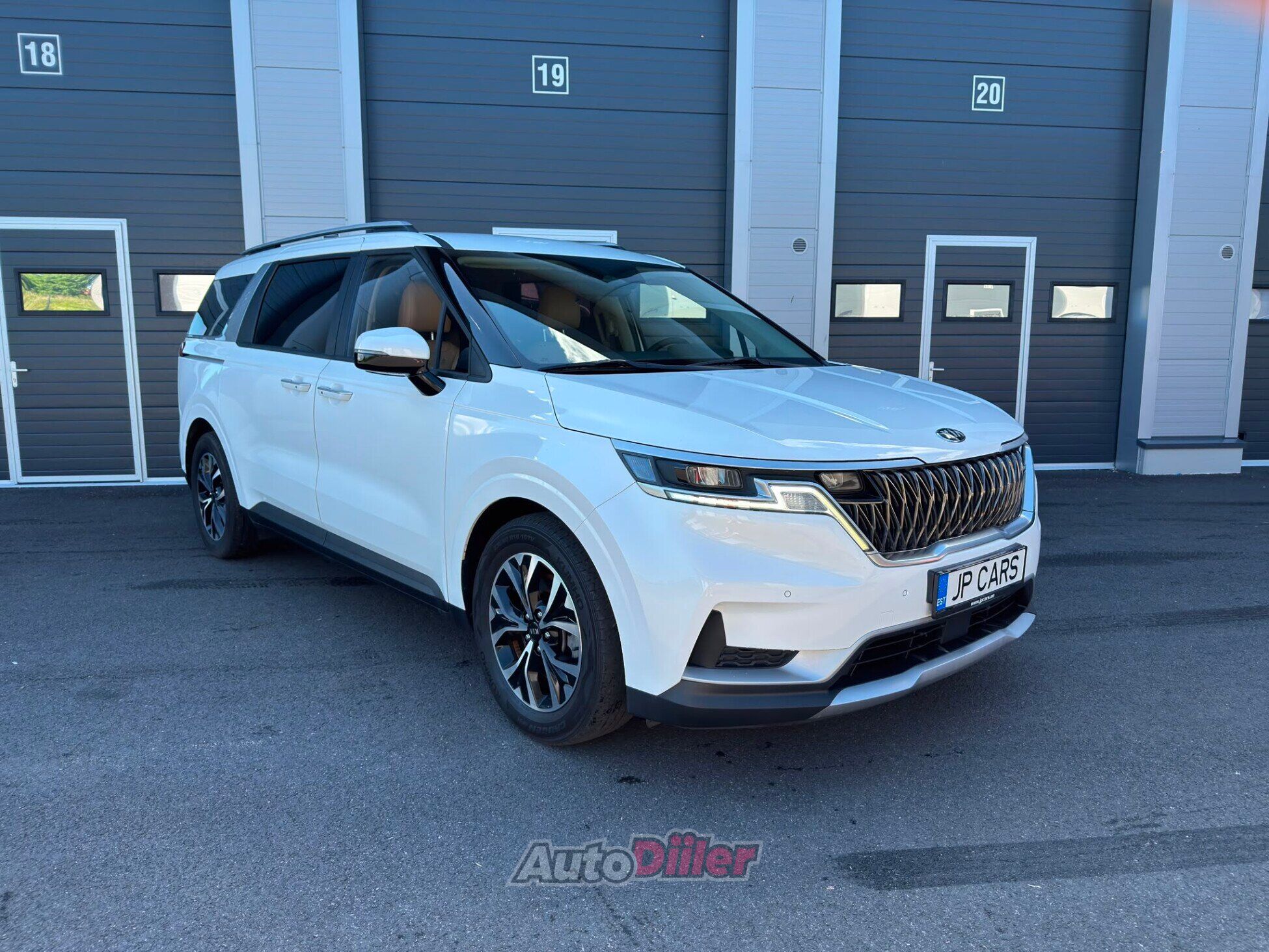 Kia Carnival