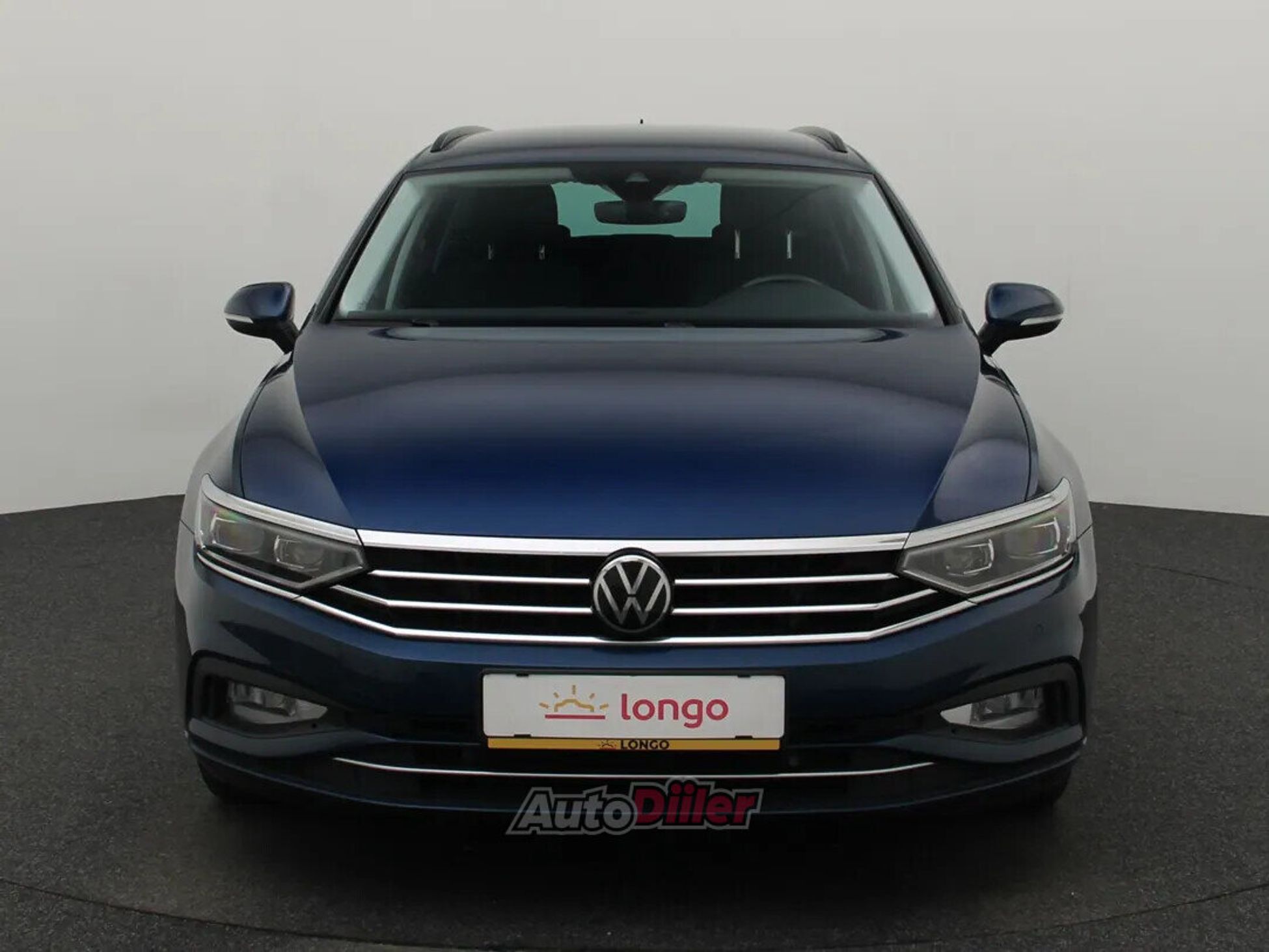 Volkswagen Passat 2022, photo 3/10