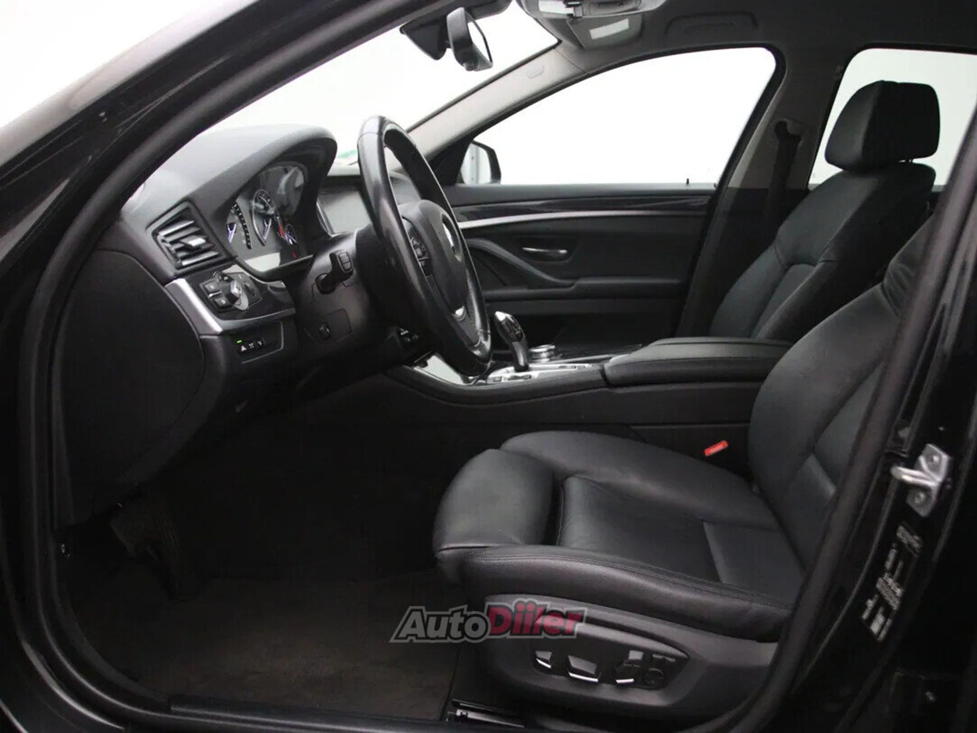 BMW 520 Luxury Line 2.0 140kW 2016, kuva 4/10