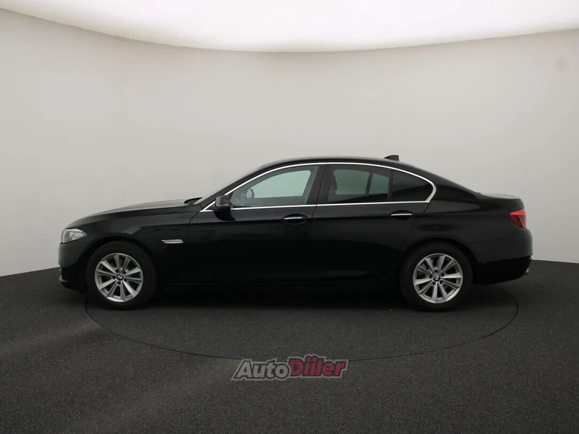 BMW 520 Luxury Line 2.0 140kW 2016, kuva 6/10
