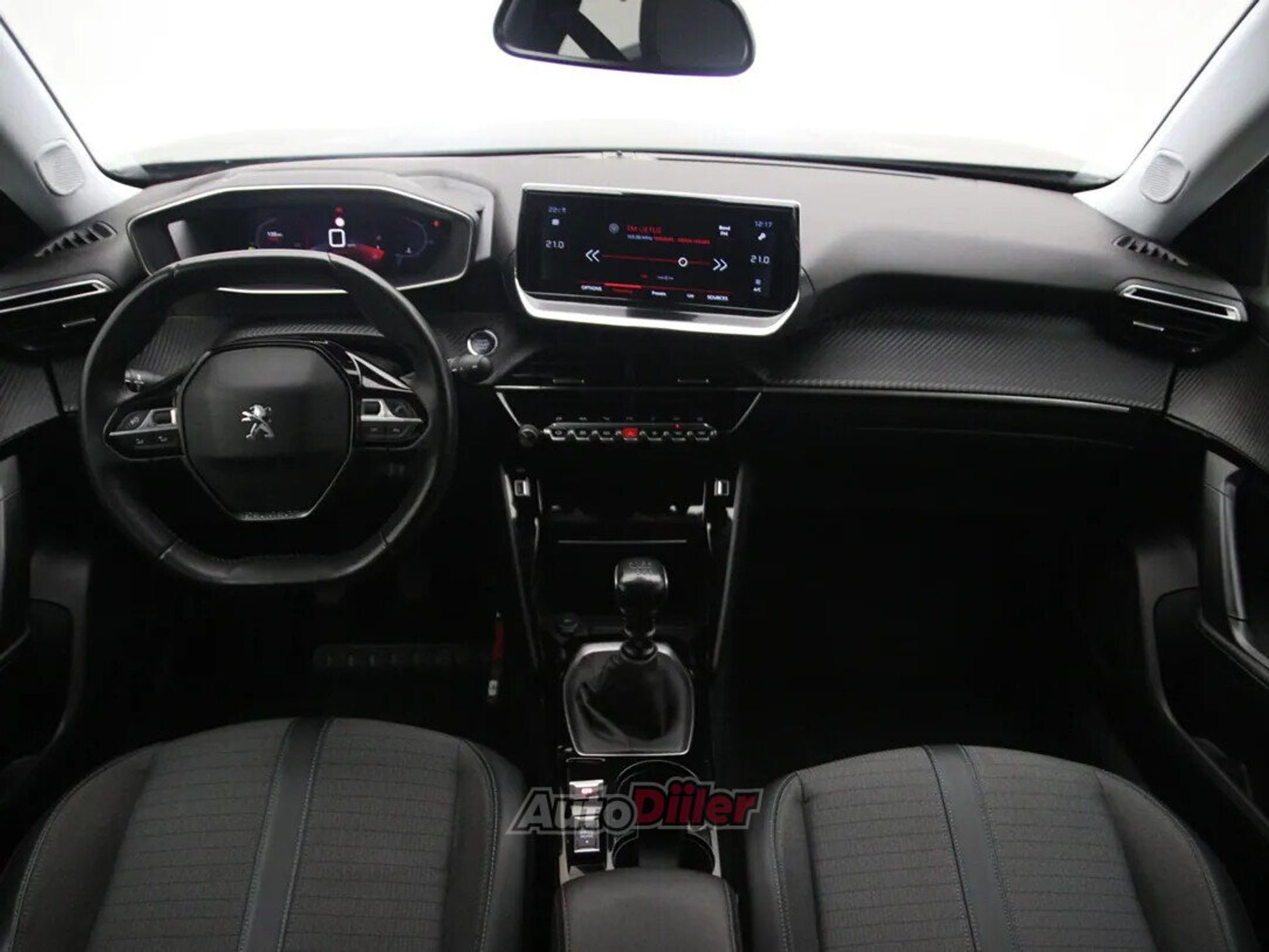 Peugeot 2008 Allure 1.5 81kW 2021, photo 2/10